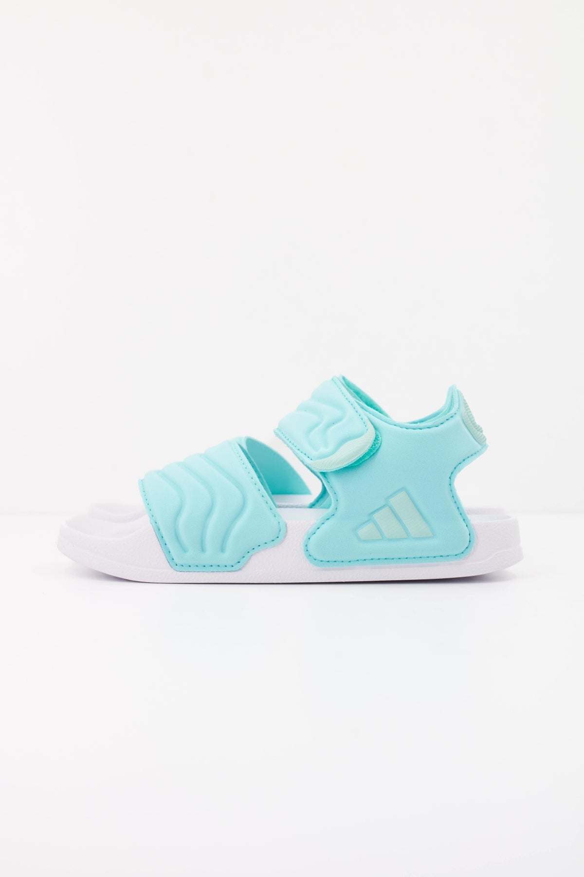 ADIDAS KJ8679 SANDALIA ADILETTE en color AZUL (1)