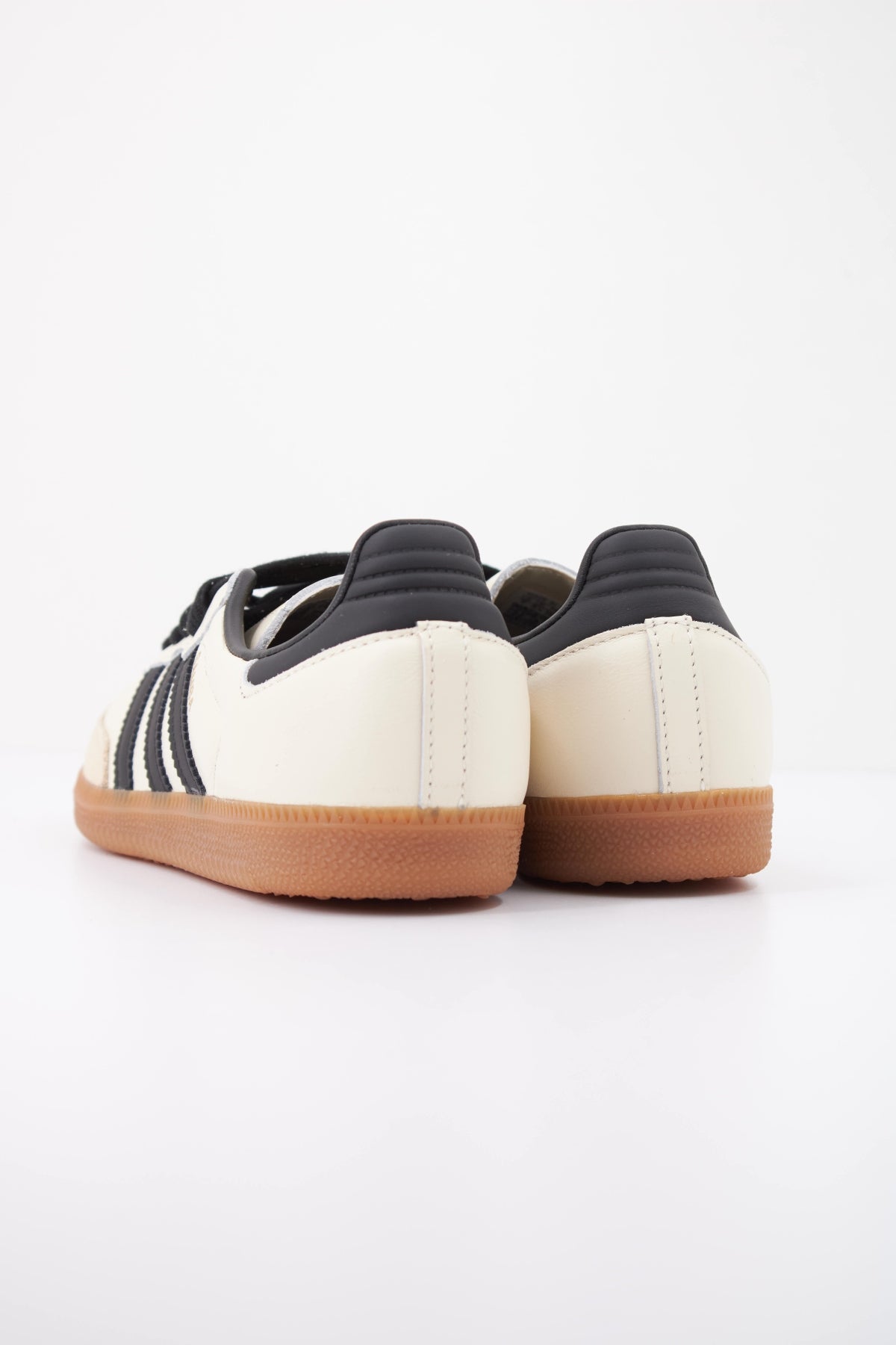 ADIDAS ORIGINALS SAMBA OG en color BEIS (4)