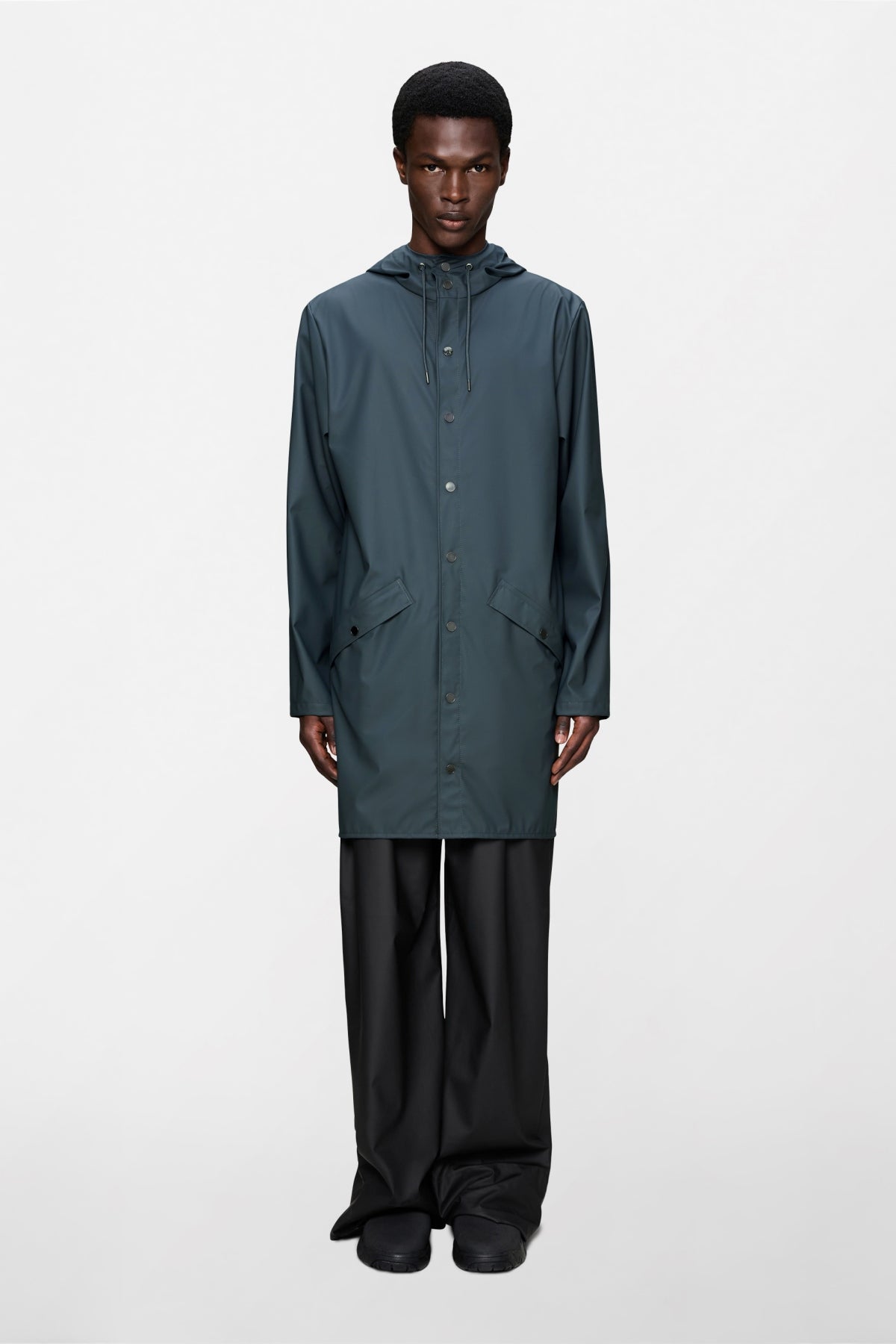 RAINS LONG JACKET W3 en color VERDE (1)