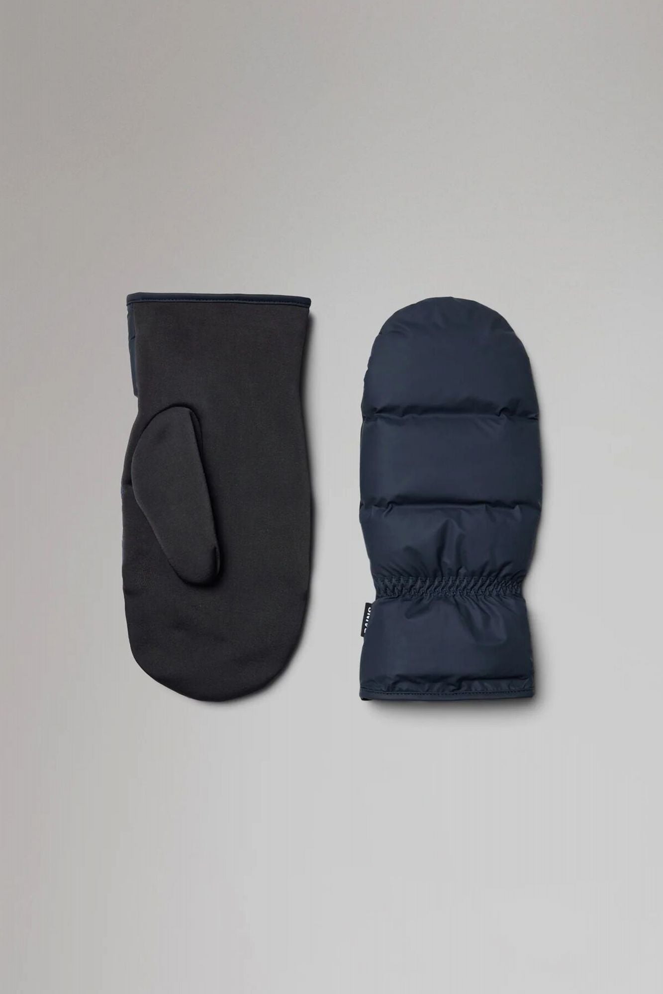 RAINS LOHJA PUFFER MITTENS W1T2 en color AZUL (1)