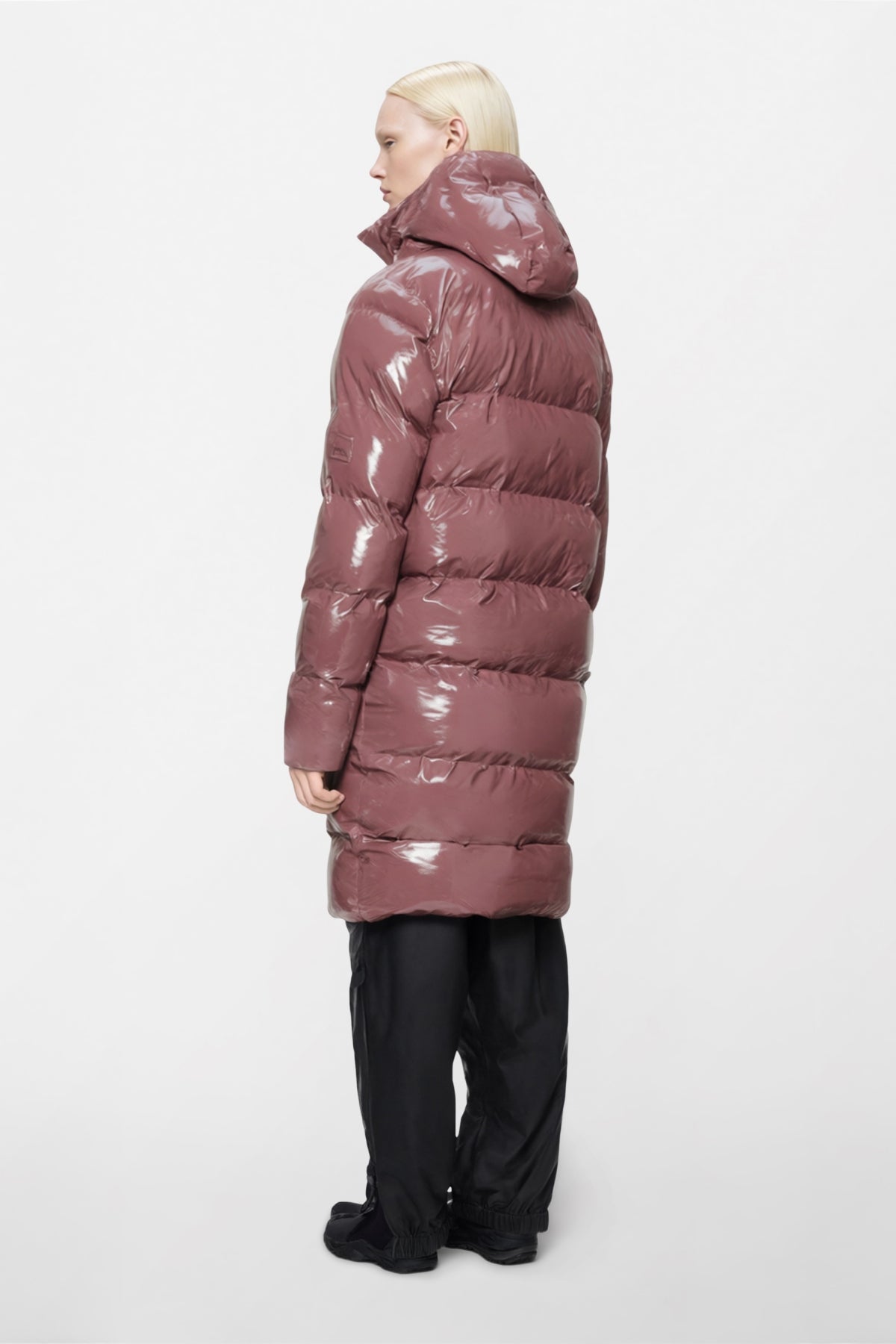 RAINS 15130R ALTA LONGER PUFFER JACKET W3 en color ROSA (2)