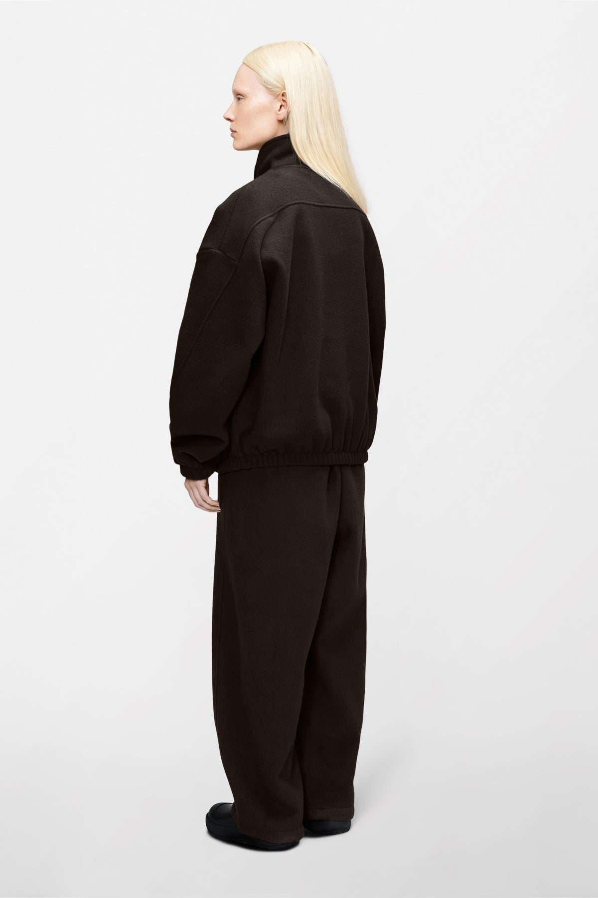 RAINS FLEECE ZIP JACKET en color NEGRO (2)
