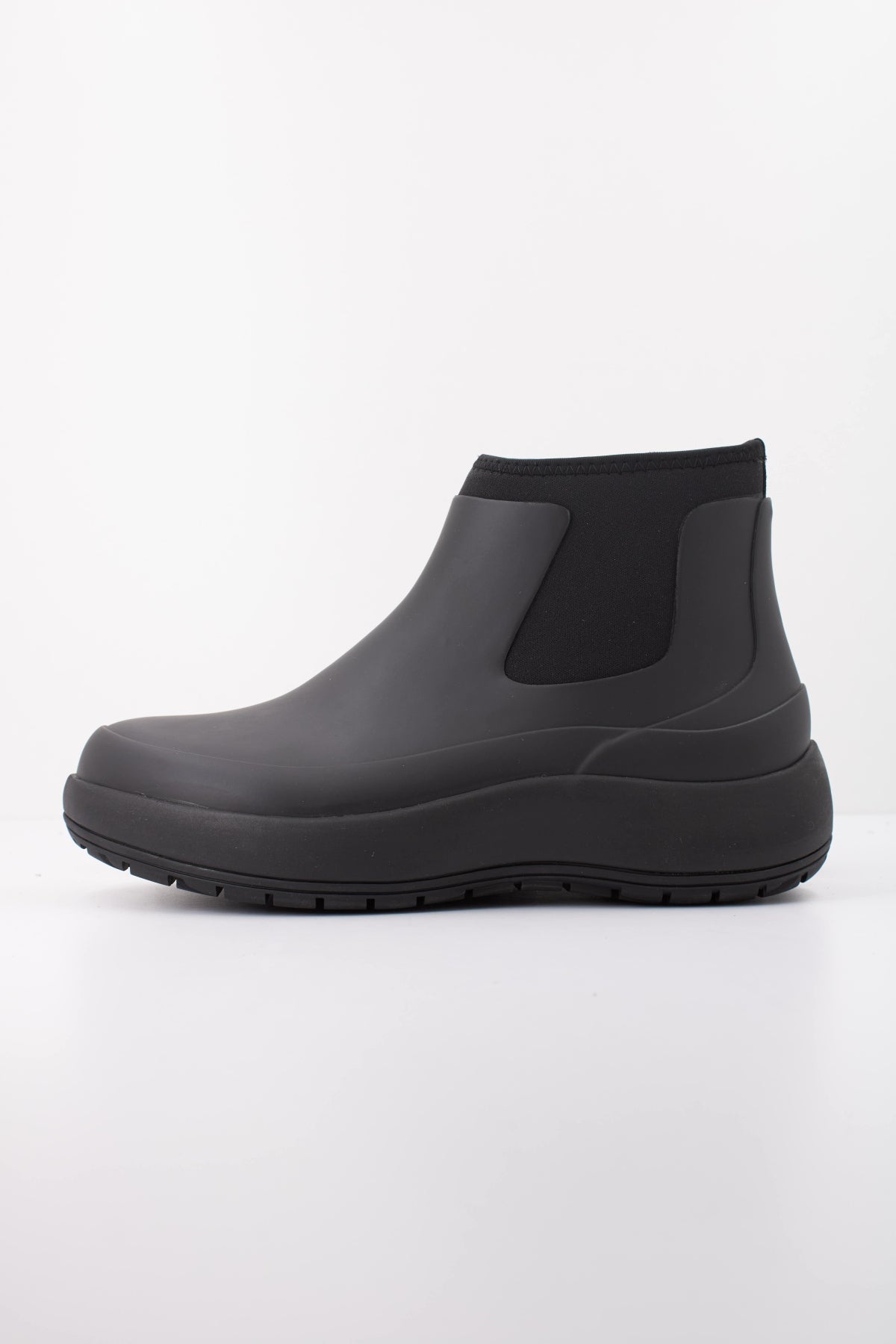 RAINS 70230R THE DRY BOOT W3 en color NEGRO (1)