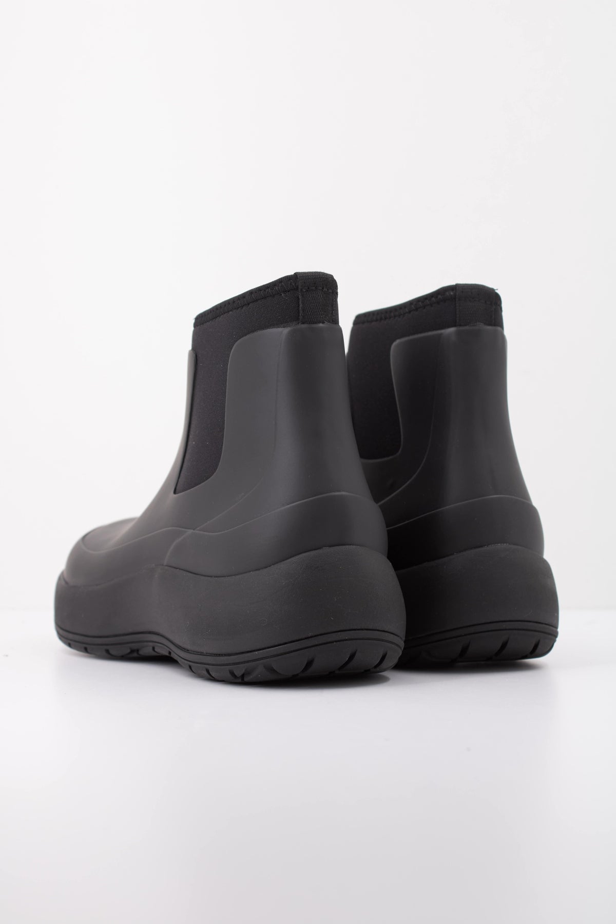 RAINS THE DRY BOOT W3 en color NEGRO (4)