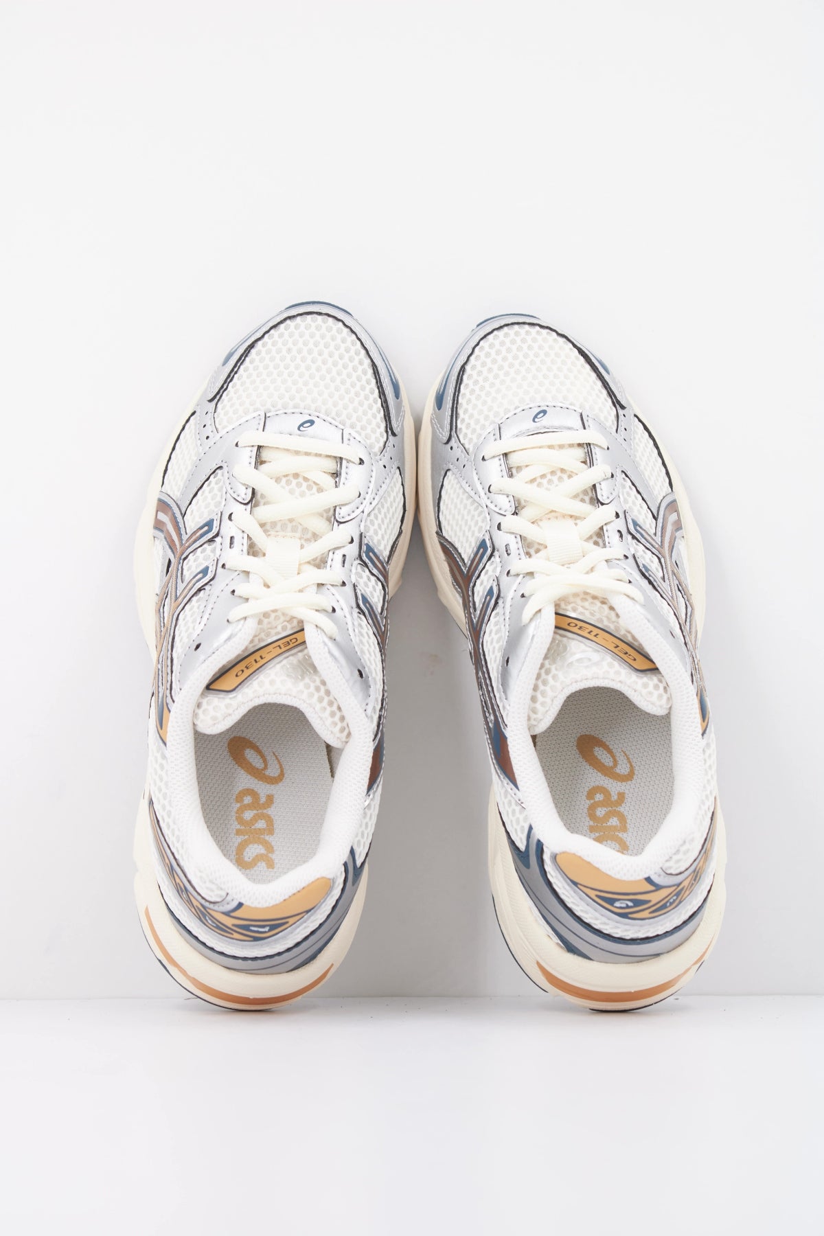 ASICS GEL-1130 en color BLANCO (3)