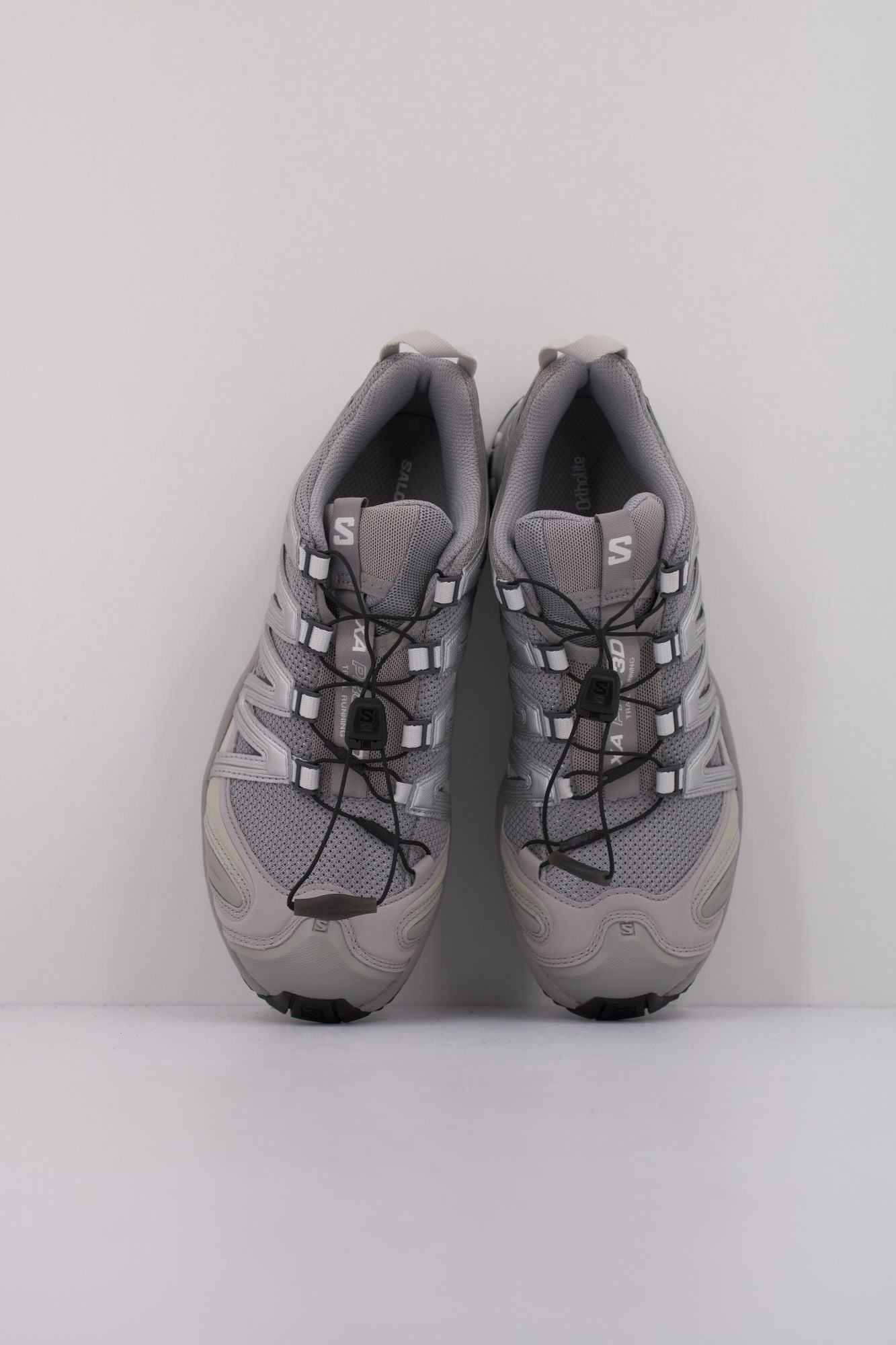 SALOMON XA PRO 3D en color PLATA (3)