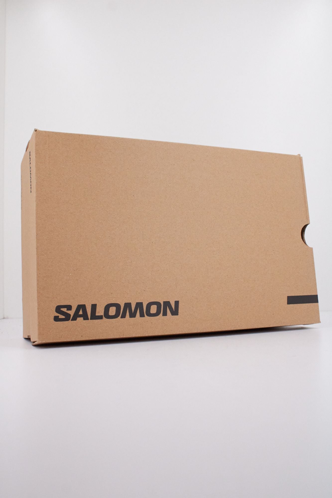 SALOMON  BAJO XT 6  en color BLANCO (6)
