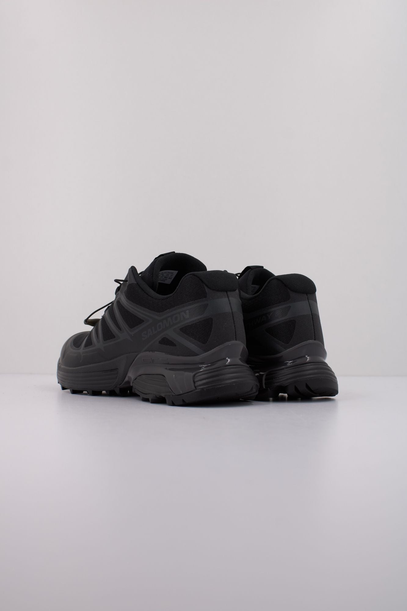 SALOMON  XT PATHWAY 2  en color NEGRO (4)