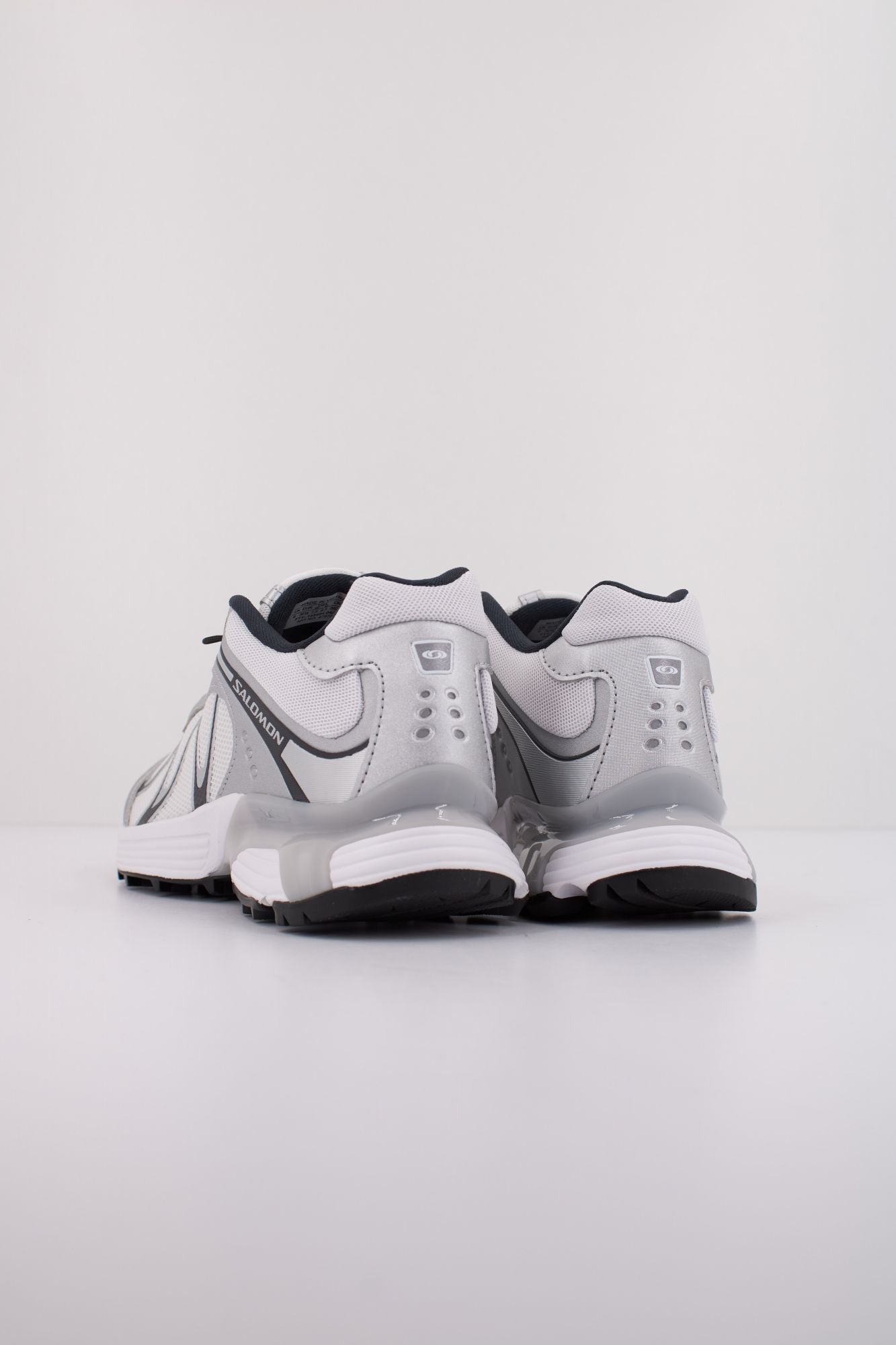 SALOMON XT WHISPER en color BLANCO (4)