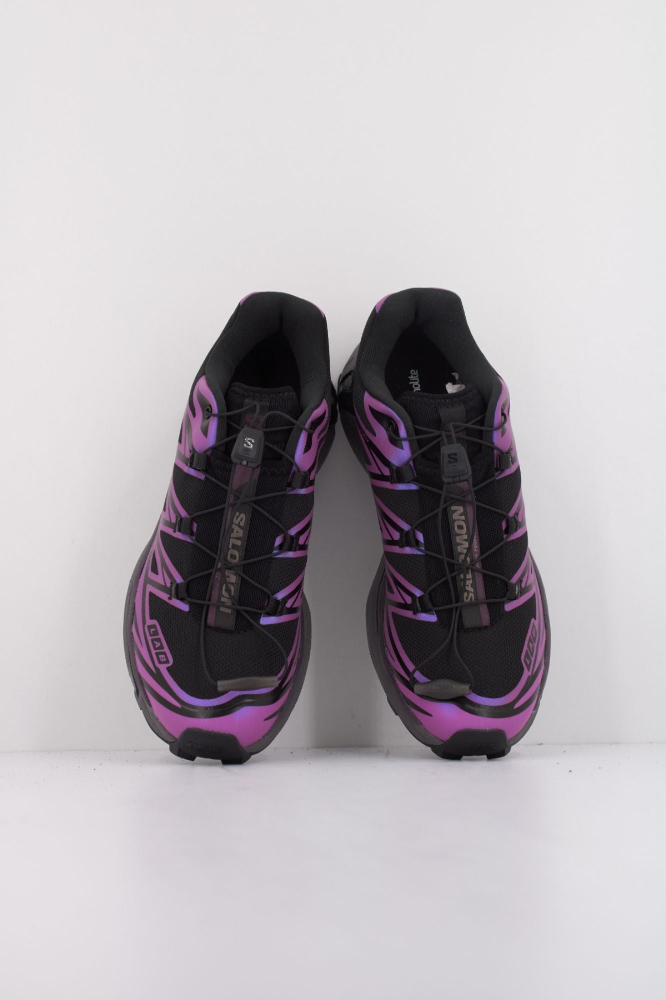 SALOMON XT 6 IRIDESCENT en color NEGRO (3)