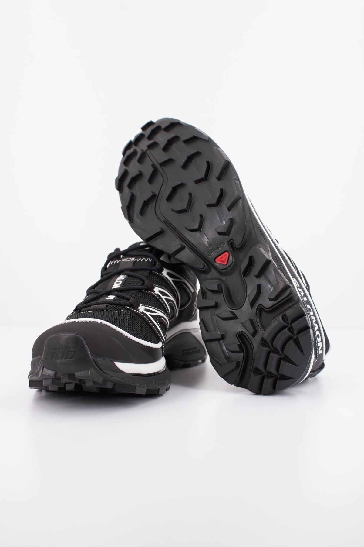 SALOMON  XT 6 EXPANSE  en color NEGRO (5)
