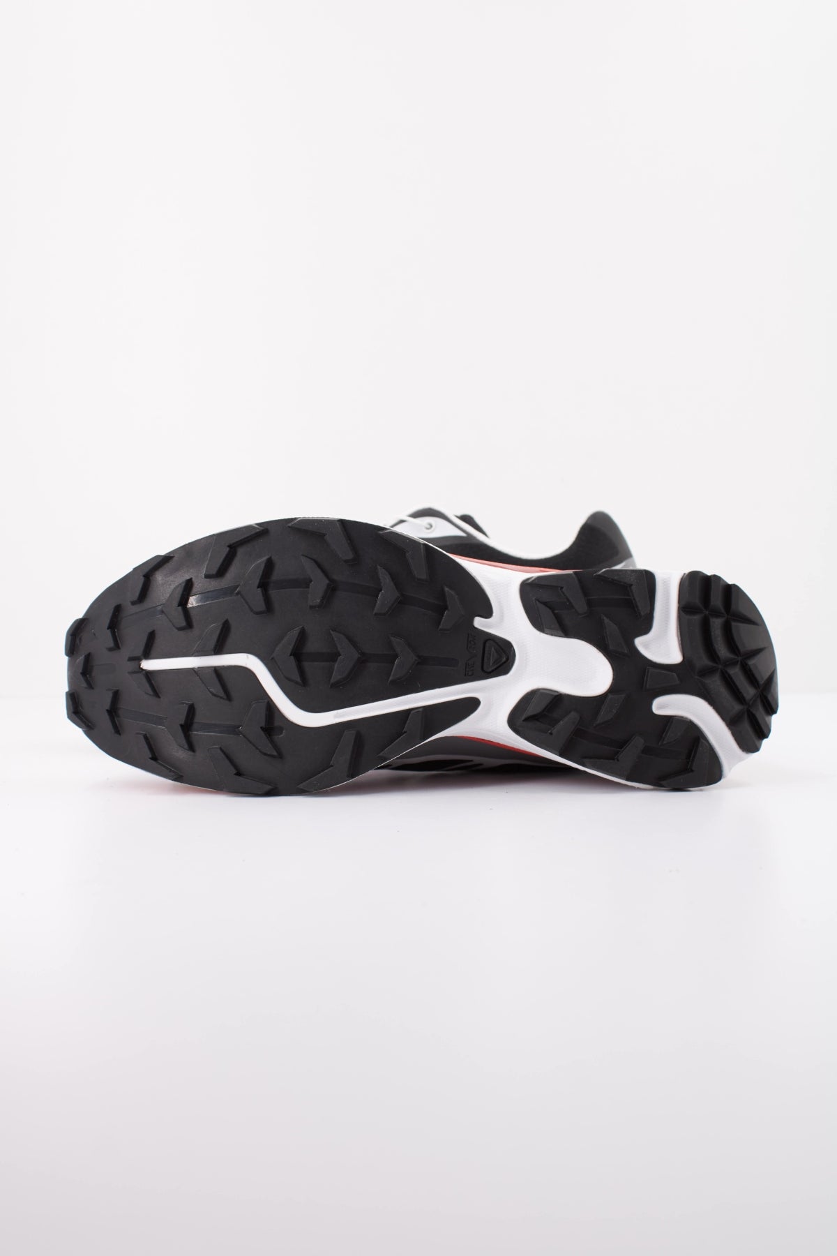 SALOMON XT 6 en color NEGRO (5)