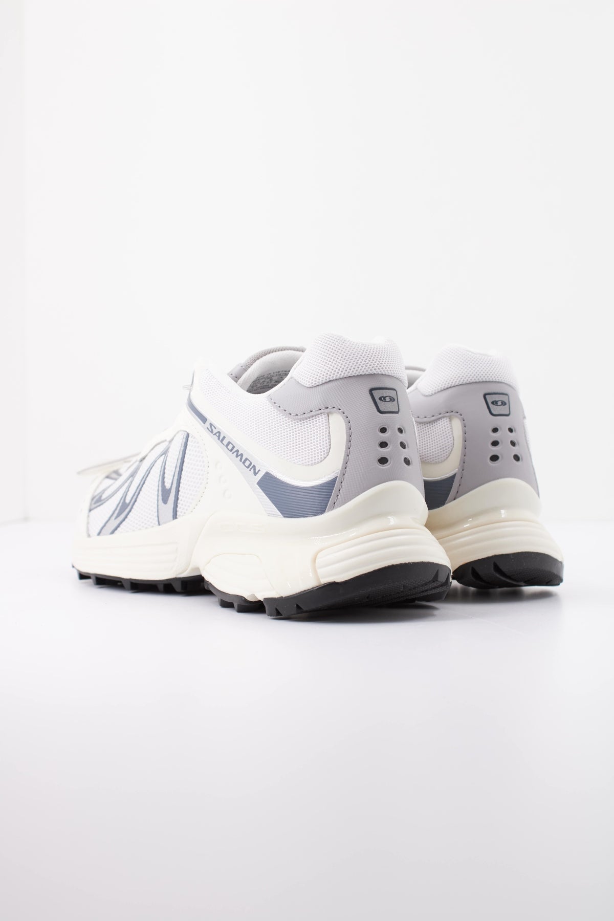 SALOMON XT WHISPER en color BLANCO (4)