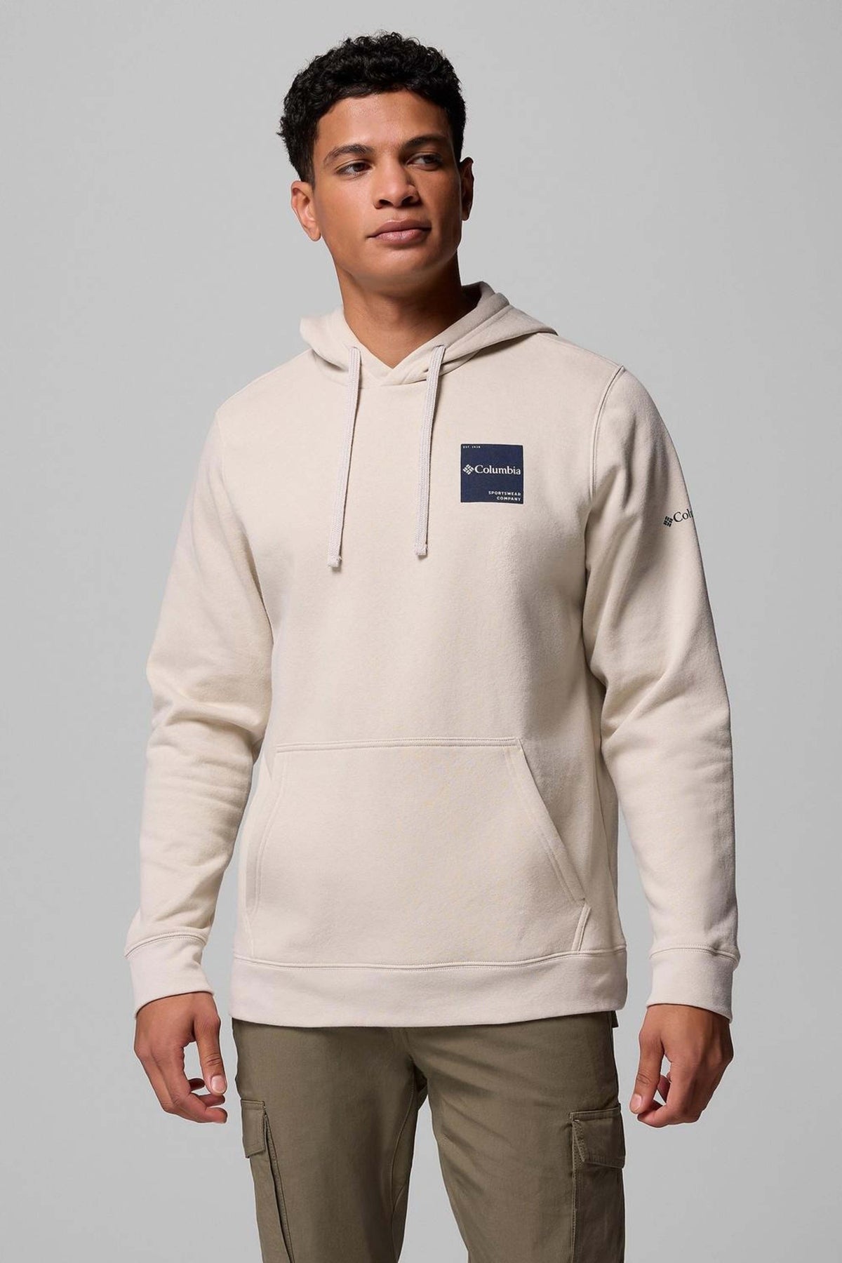 COLUMBIA  TREK HOODIE  en color BEIS (1)