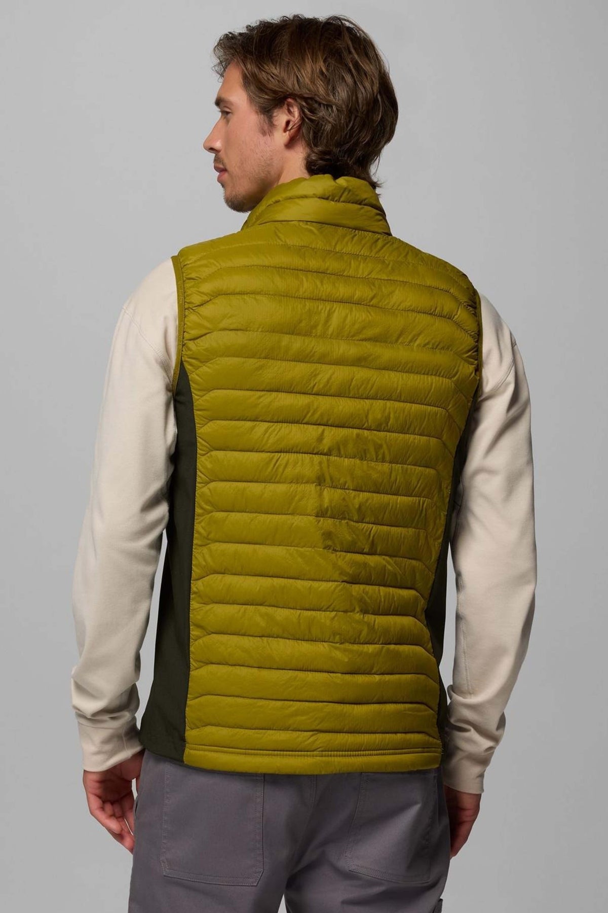 COLUMBIA POWDER PASS HYBRID VEST en color AMARILLO (2)