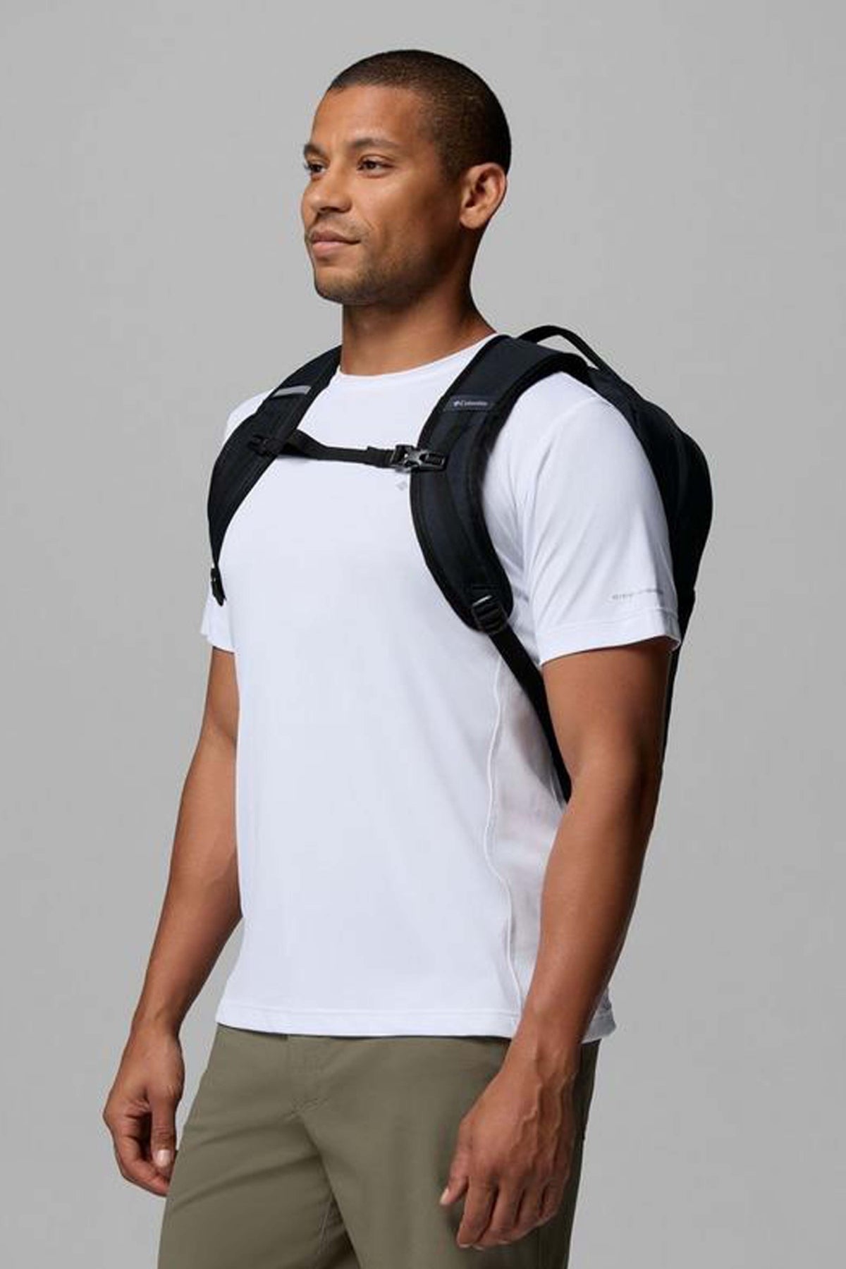 COLUMBIA ATLAS EXPLORER 28L BACKPACK en color NEGRO (4)