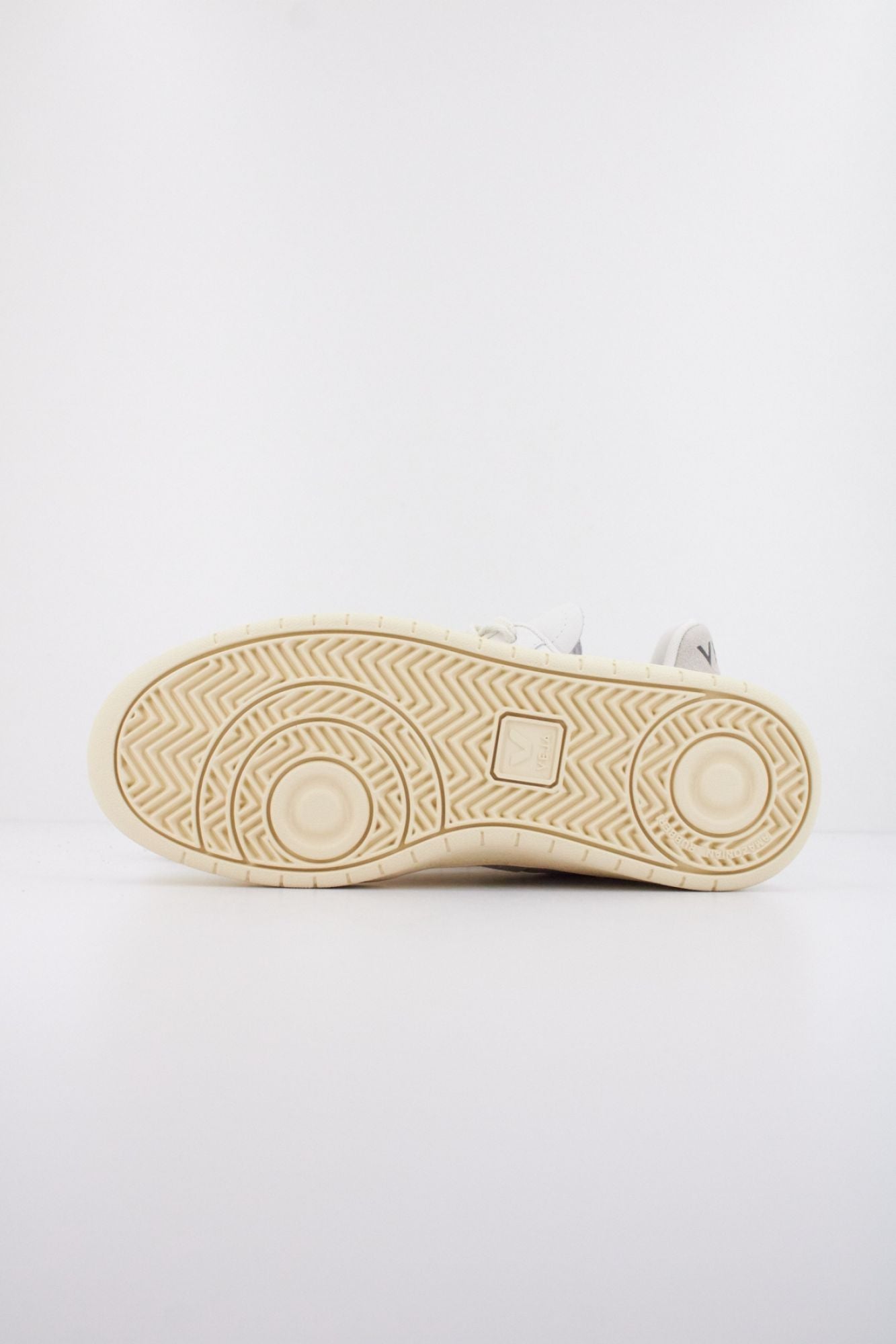VEJA V 90 OT en color BLANCO (5)