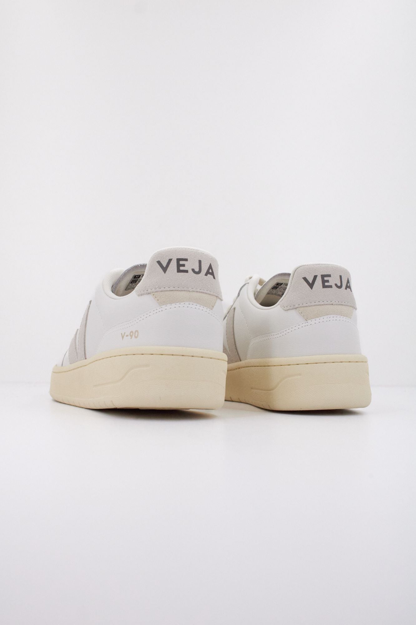 VEJA V90 OT en color BLANCO (4)