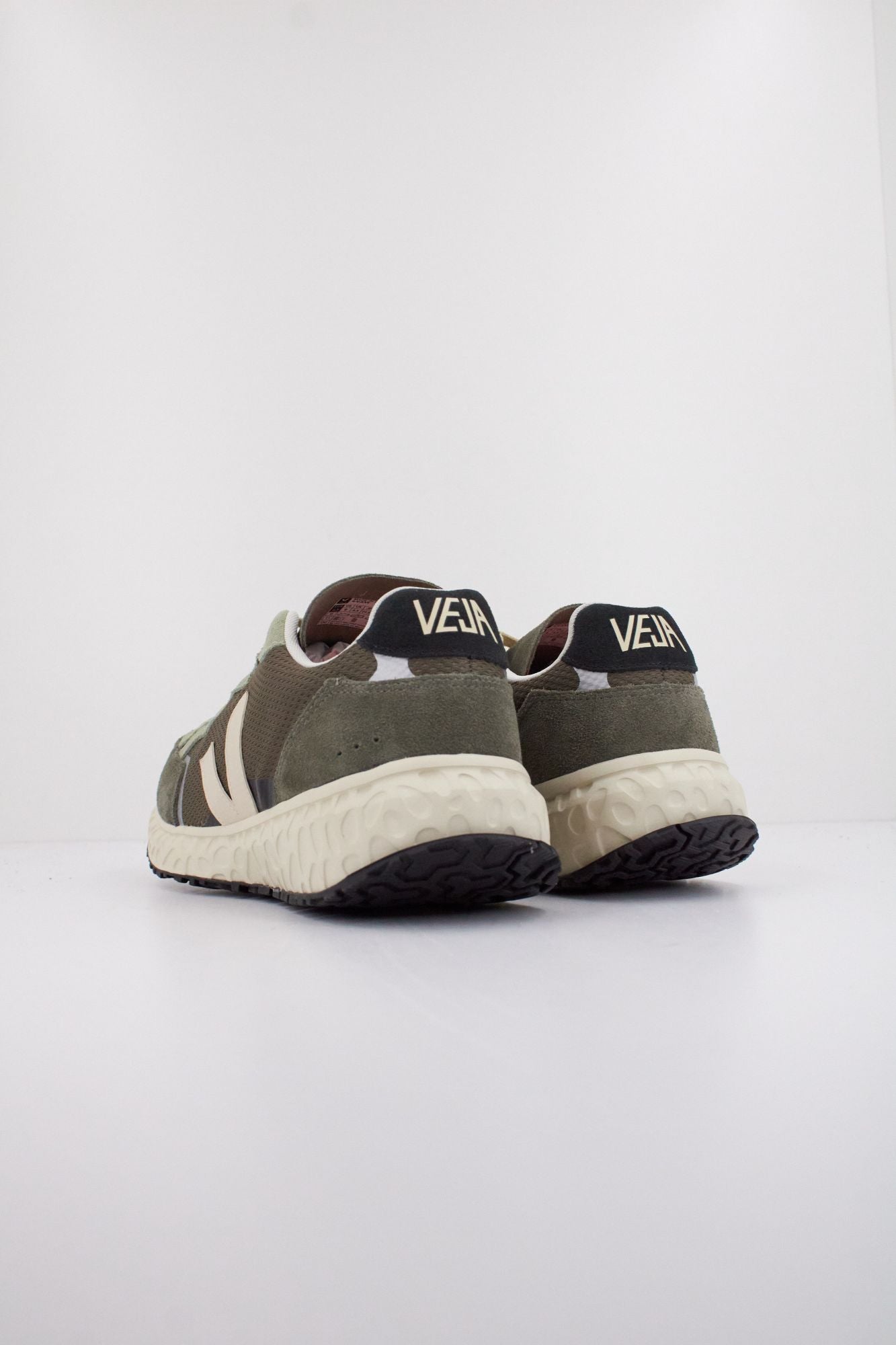 VEJA CONDOR ROYALE en color VERDE (4)