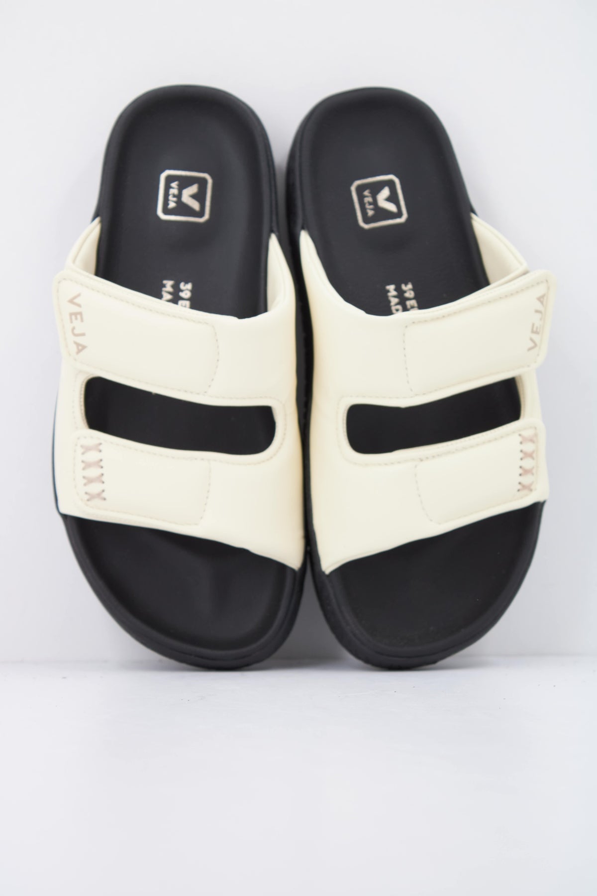 VEJA ETNA BOLD en color BLANCO (3)