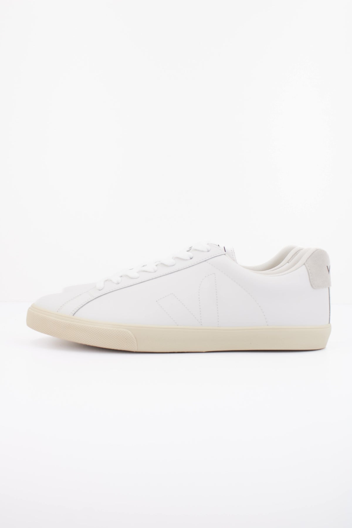 VEJA DEPORTIVO ESPLAR en color BLANCO (1)