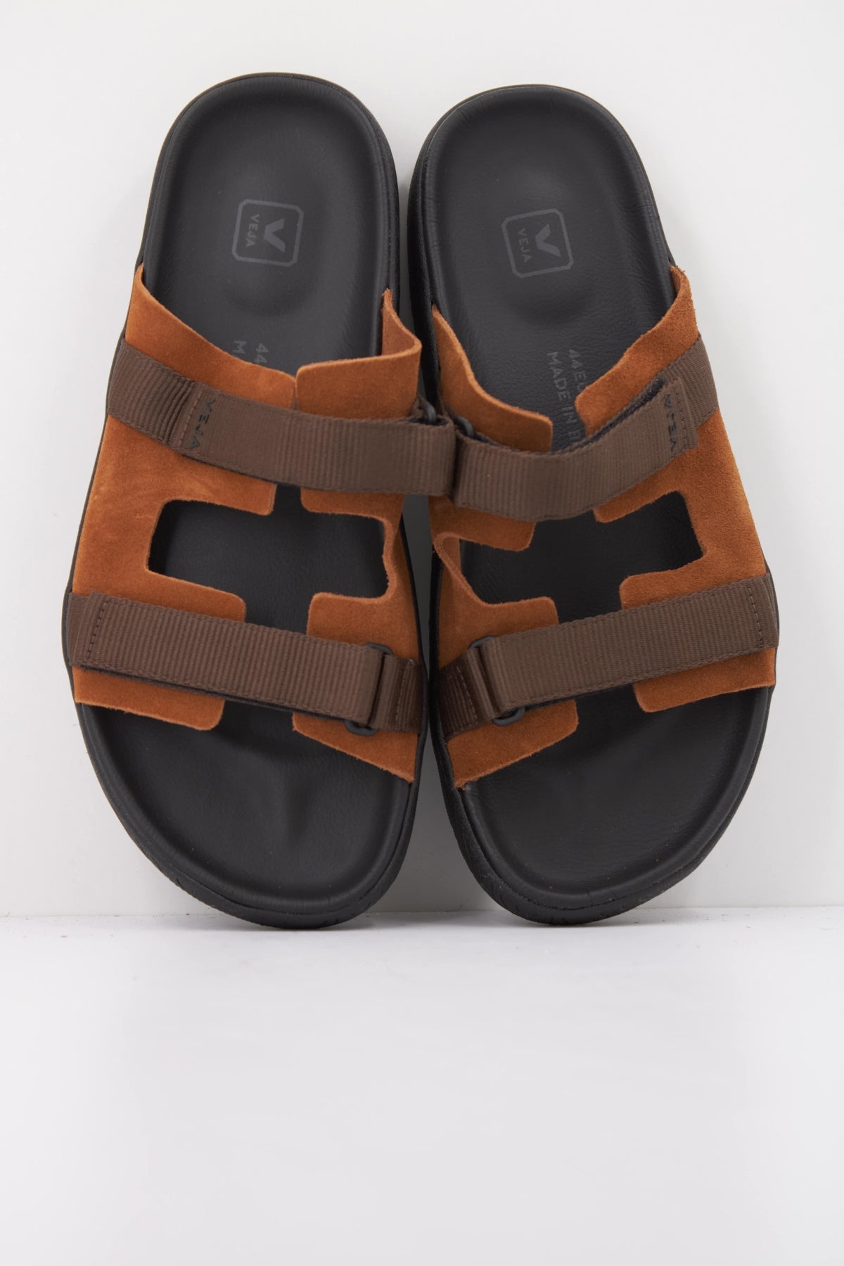 VEJA SANDALIA ARPOADOR en color MARRON (3)