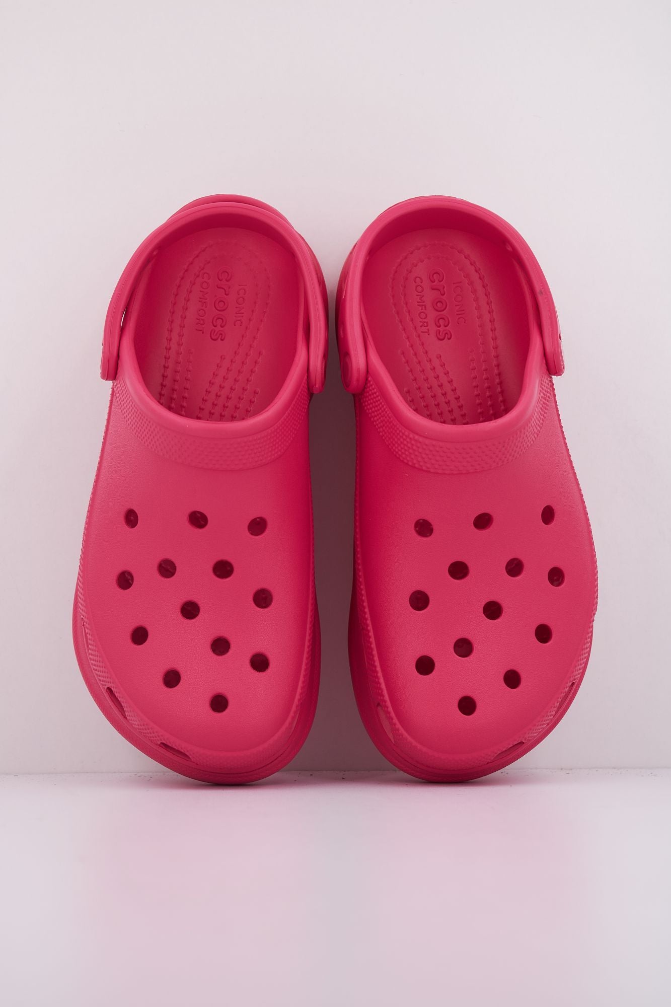 CROCS BAE CLOG en color ROSA (3)