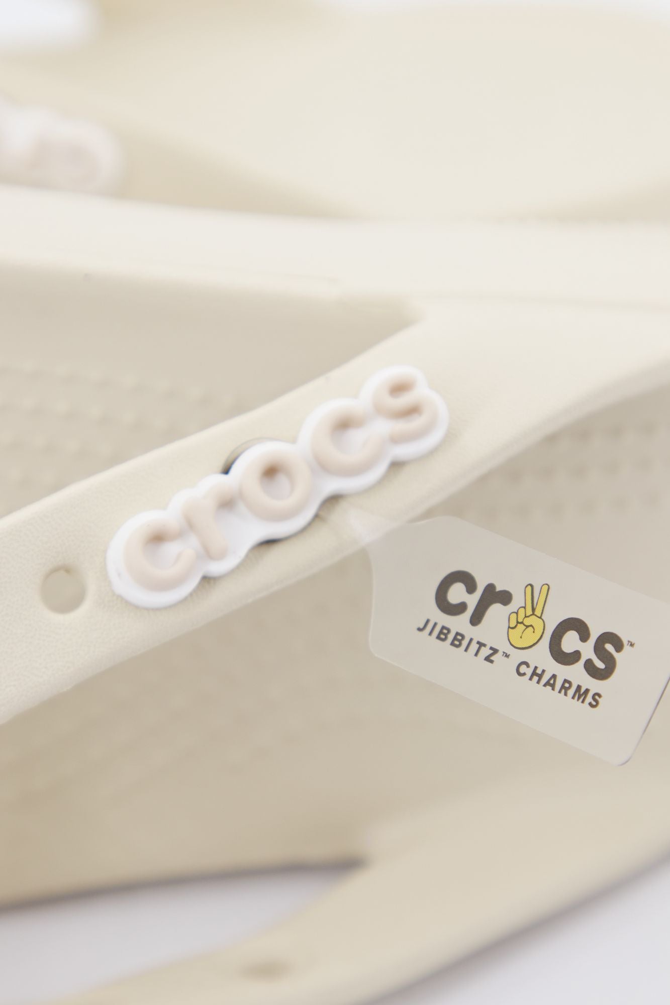 CROCS CLASSIC en color BEIS (4)