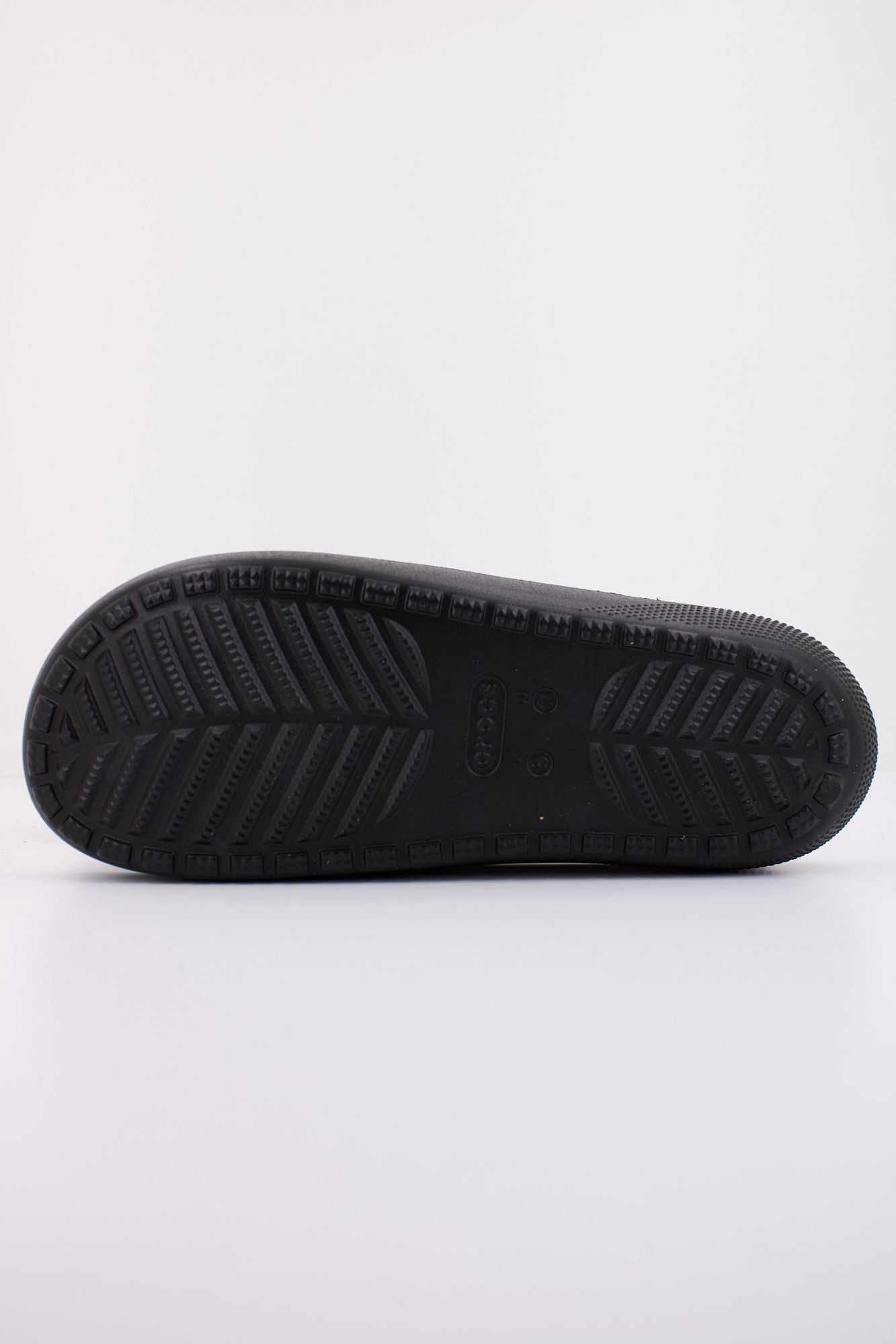 CROCS CLASSIC SLIDE V2 en color NEGRO (4)