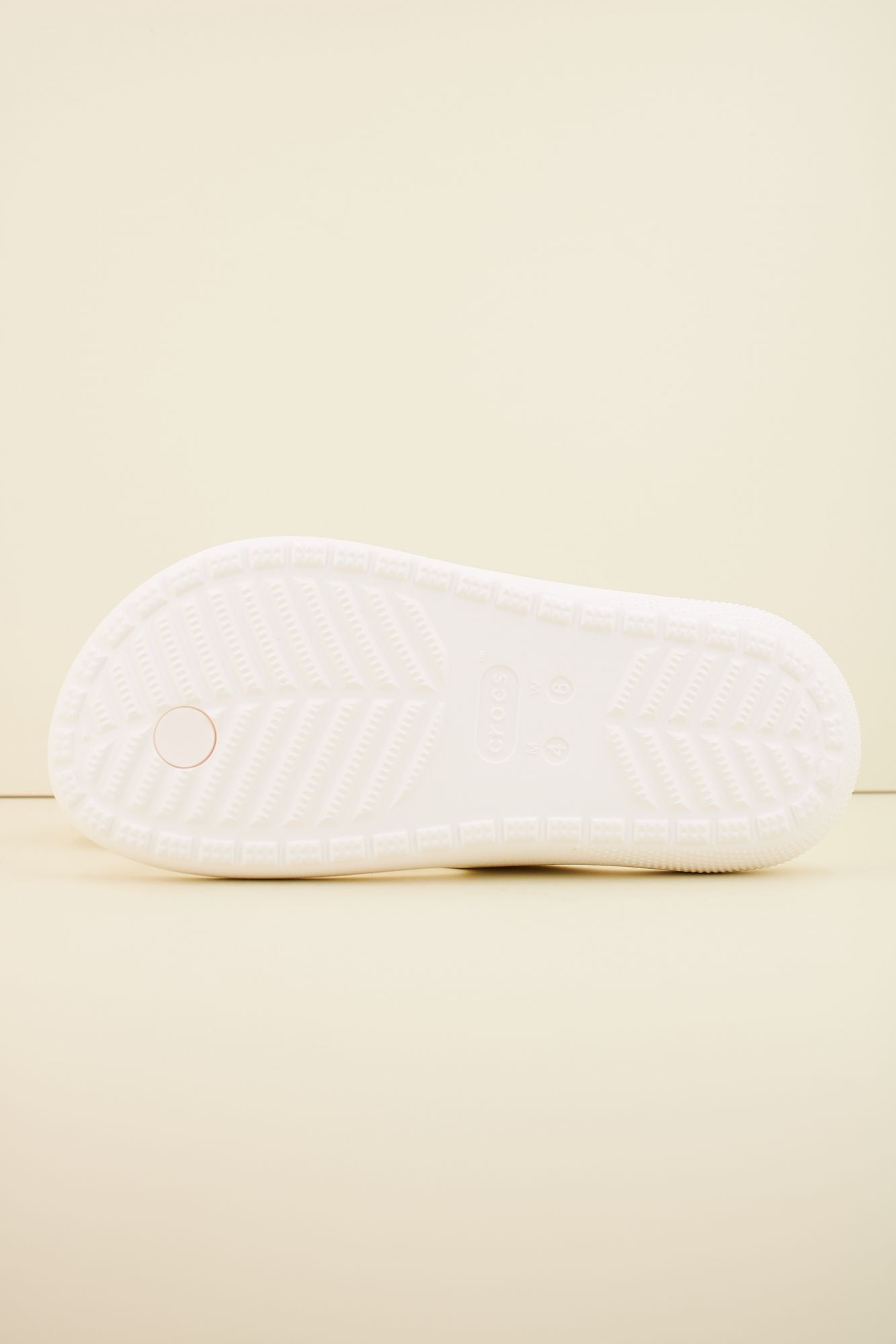CROCS CLASSIC FLIP V2 en color BLANCO (4)
