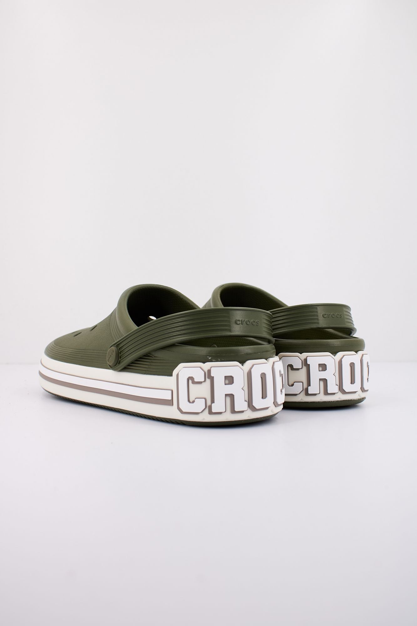 CROCS OFF COURT LOGO CLOG en color VERDE (3)