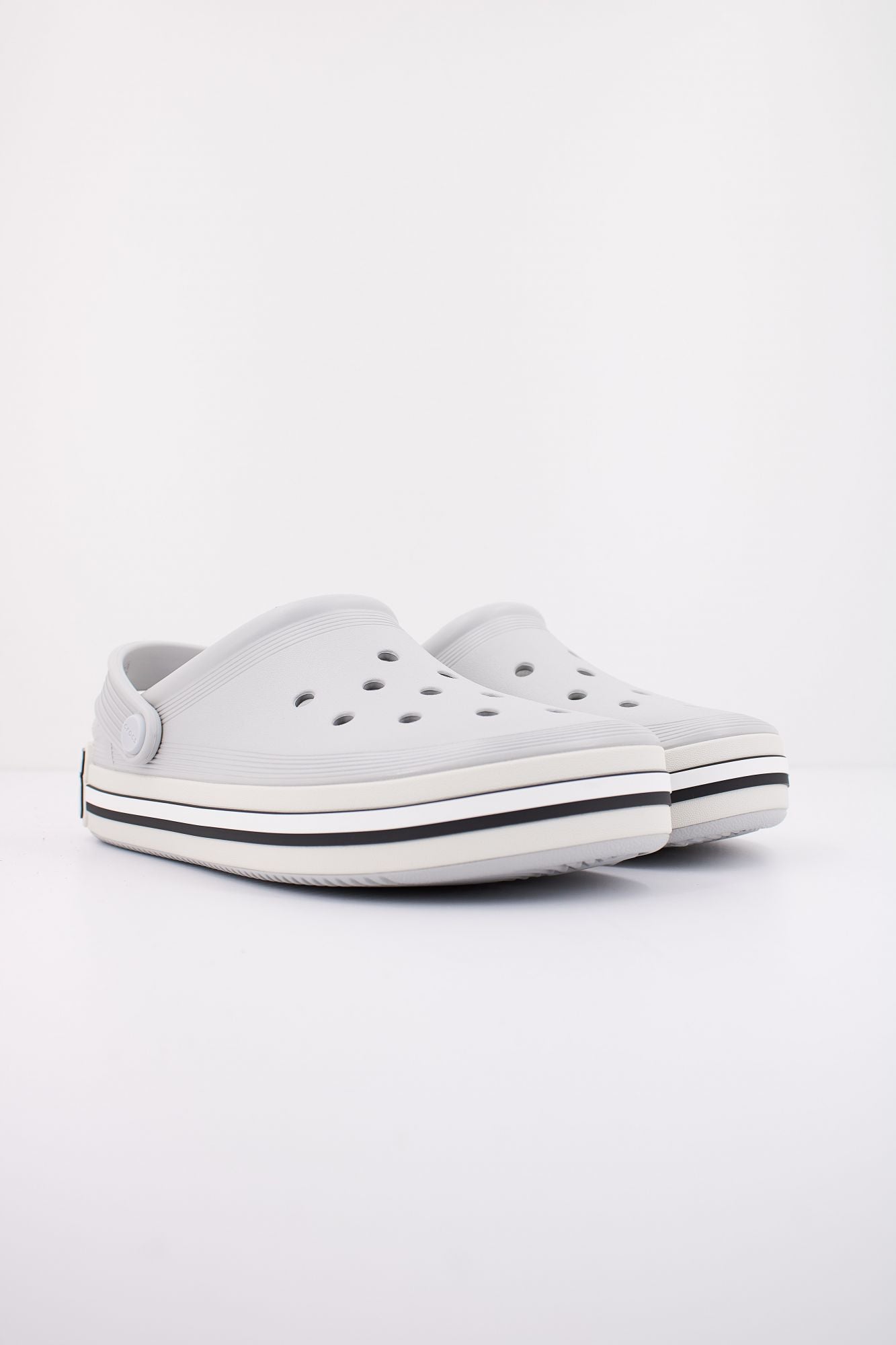 CROCS OFF COURT LOGO CLOG en color GRIS (2)