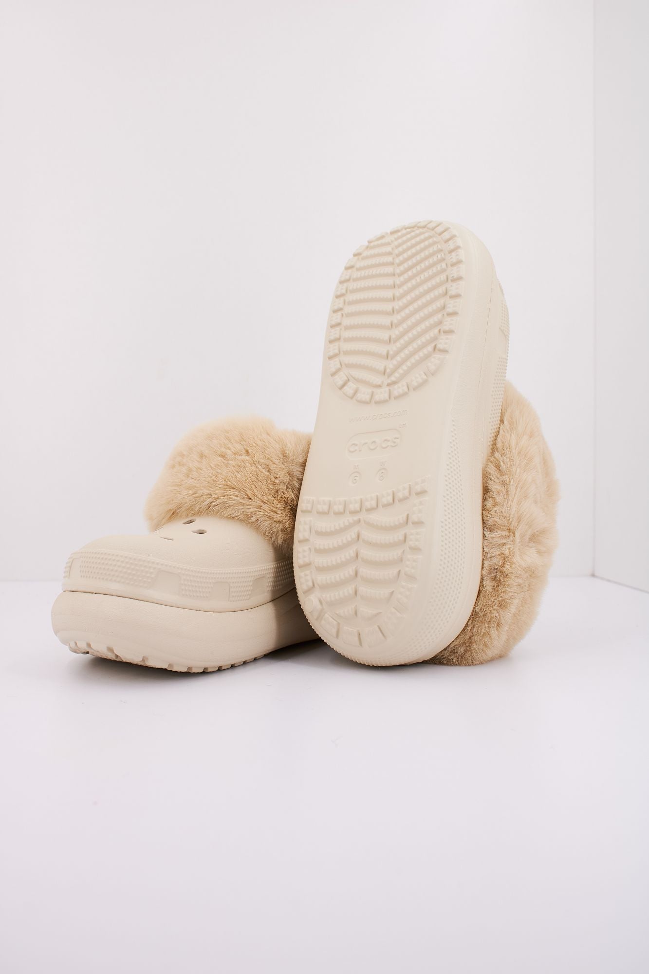 CROCS FUREVER CRUSH U en color BEIS (5)