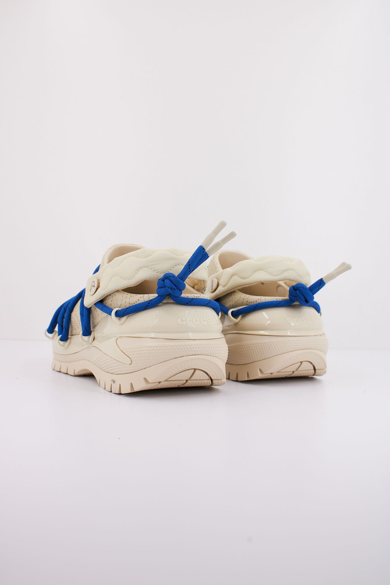 CROCS RAUW AXCROCS en color BEIS (4)