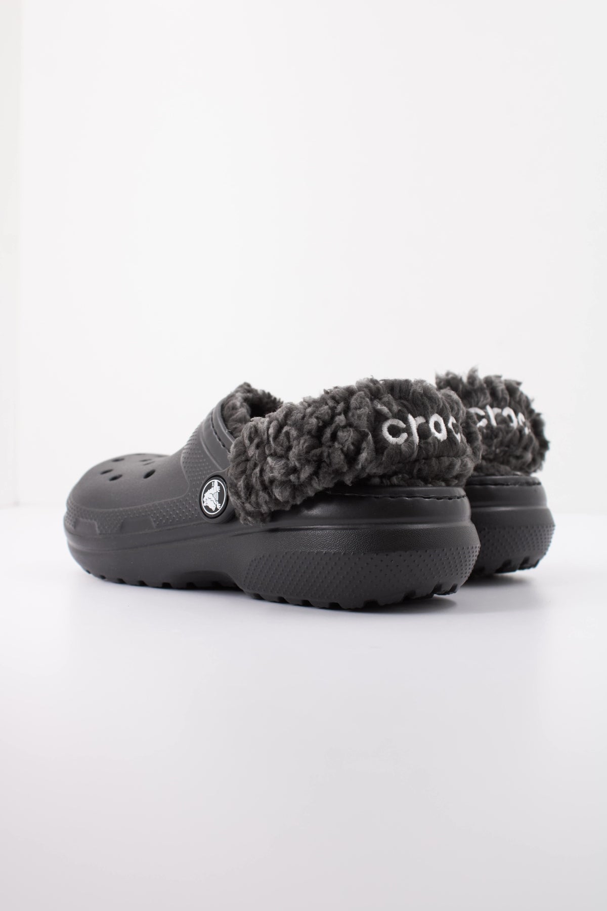 CROCS 212856C CLASSIC FLEECE LINED en color NEGRO (4)