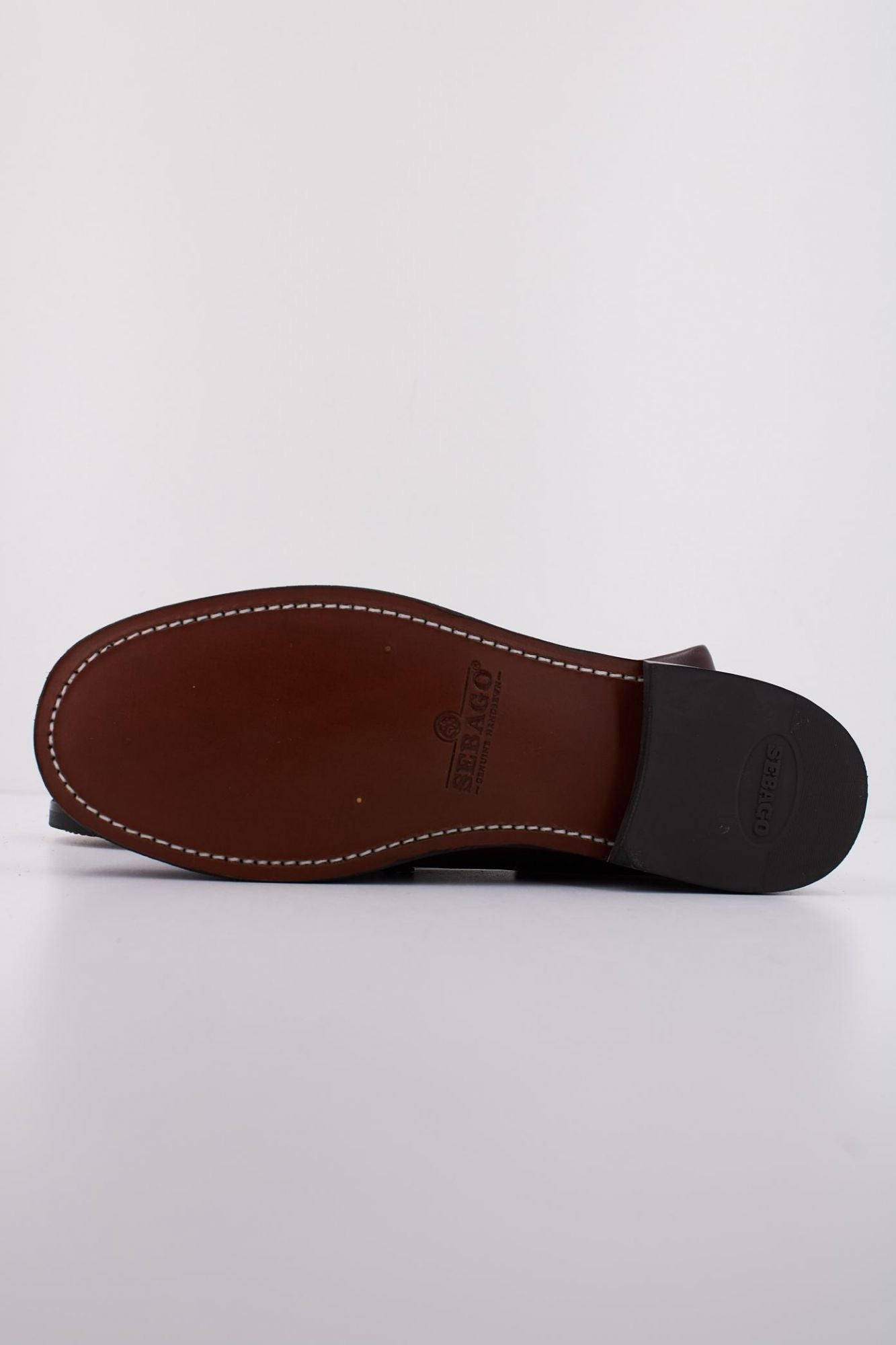 SEBAGO CLASSIC WILL LOAFER en color BURDEOS (5)