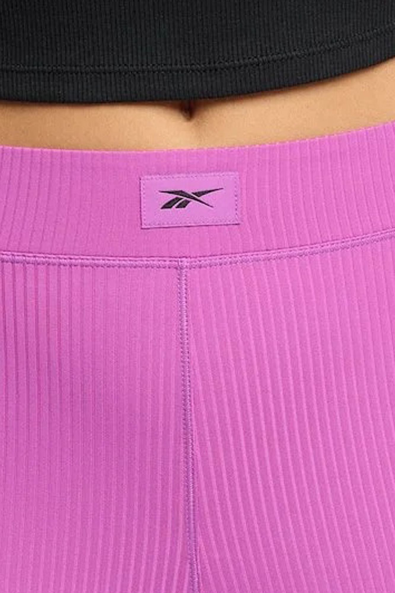 REEBOK RIB BIKE SHORT en color VIOLETA (4)
