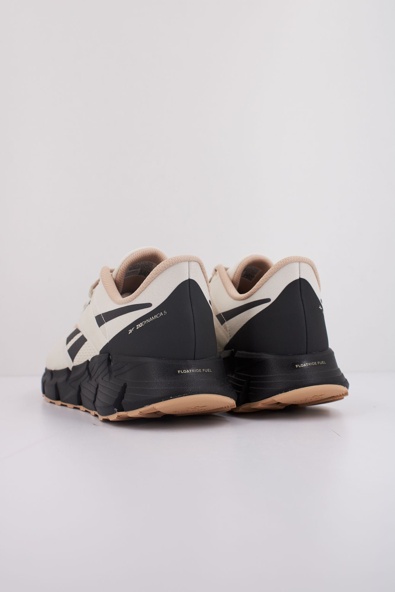 REEBOK ZIG DYNAMICA 5 en color MARRON CLARO (4)