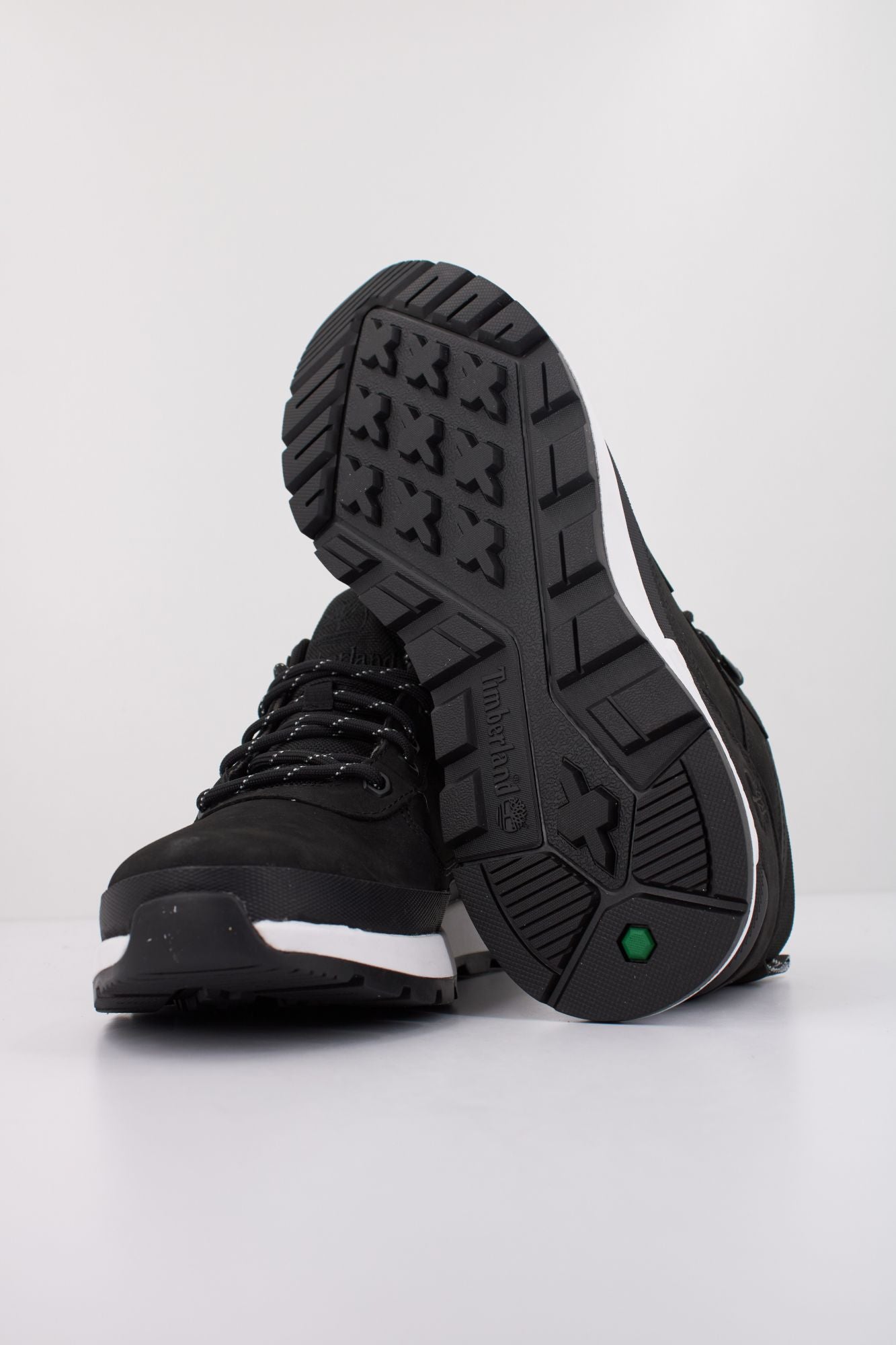 TIMBERLAND FIELD TREKKER LOW LACE UP SNEAKER en color NEGRO (5)