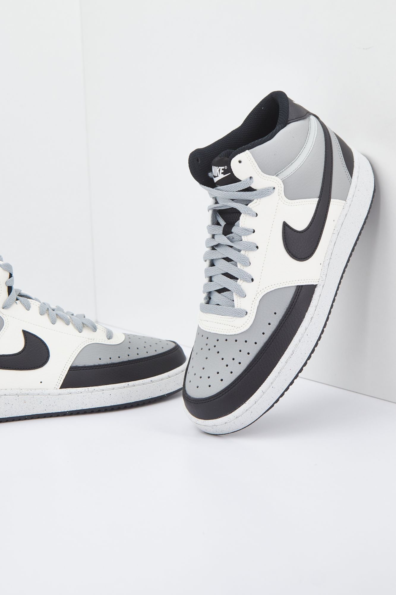 NIKE  NIKE COURT VISION MID NEXT N en color GRIS (1)