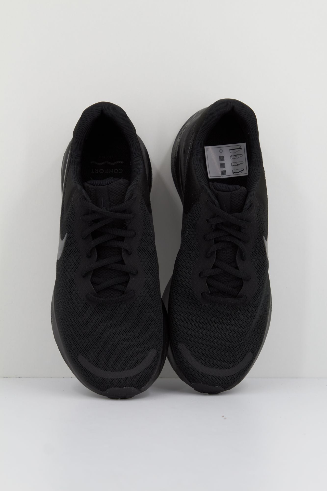 NIKE REVOLUTION 7 en color NEGRO (2)