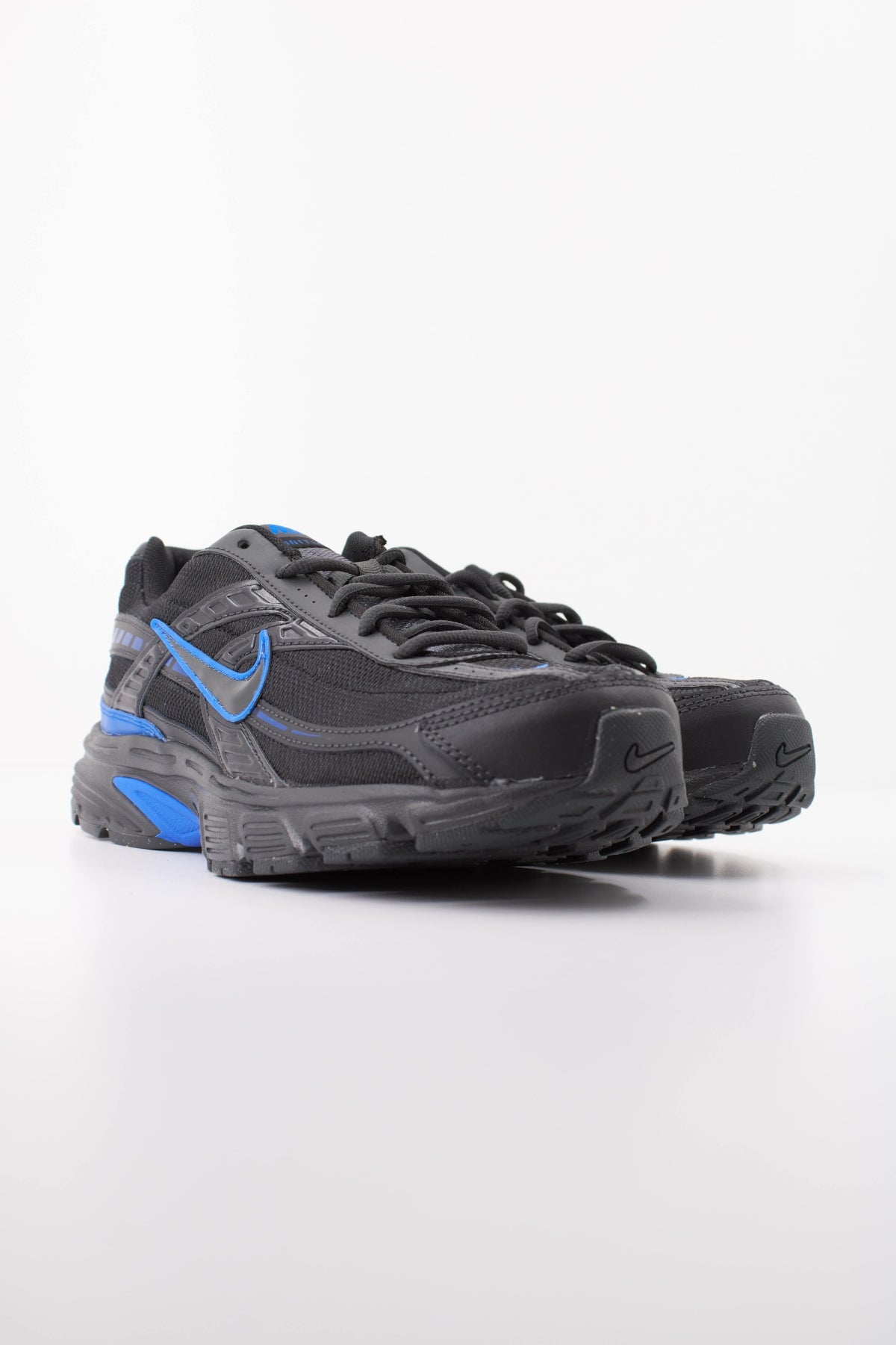 NIKE NIKE INITIATOR en color NEGRO (2)