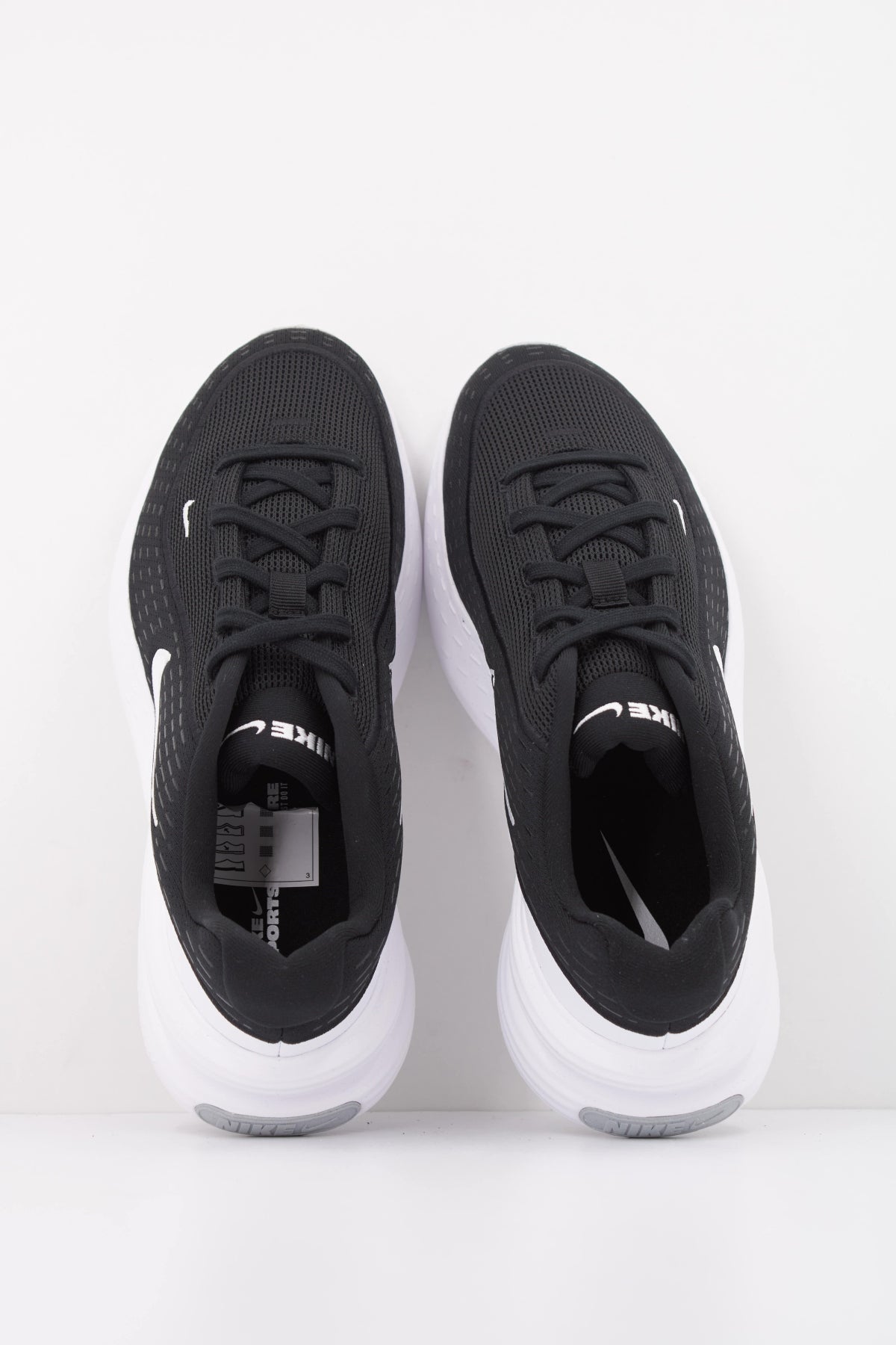 NIKE NIKE UPLIFT SC en color NEGRO (3)
