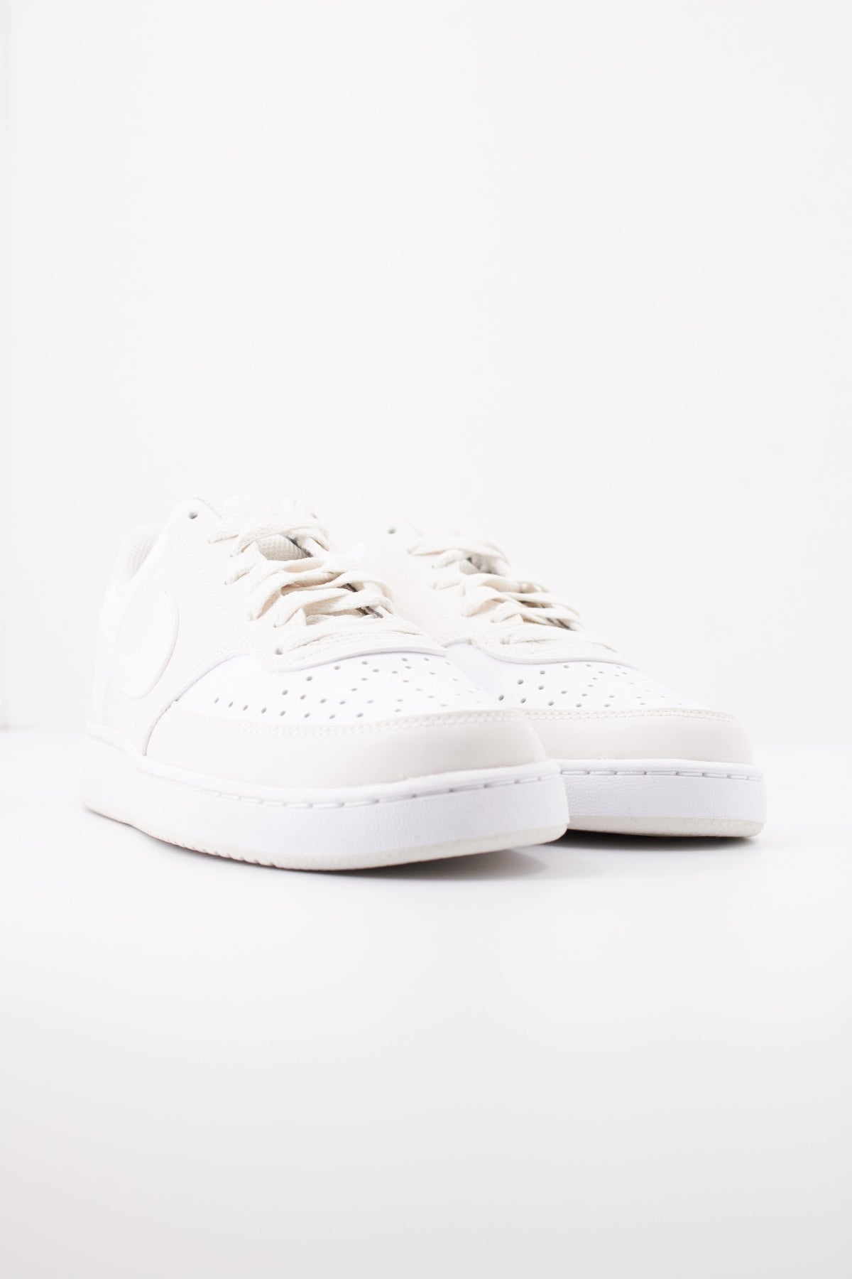 NIKE W NIKE COURT VISION LO P NBK en color BEIS (2)