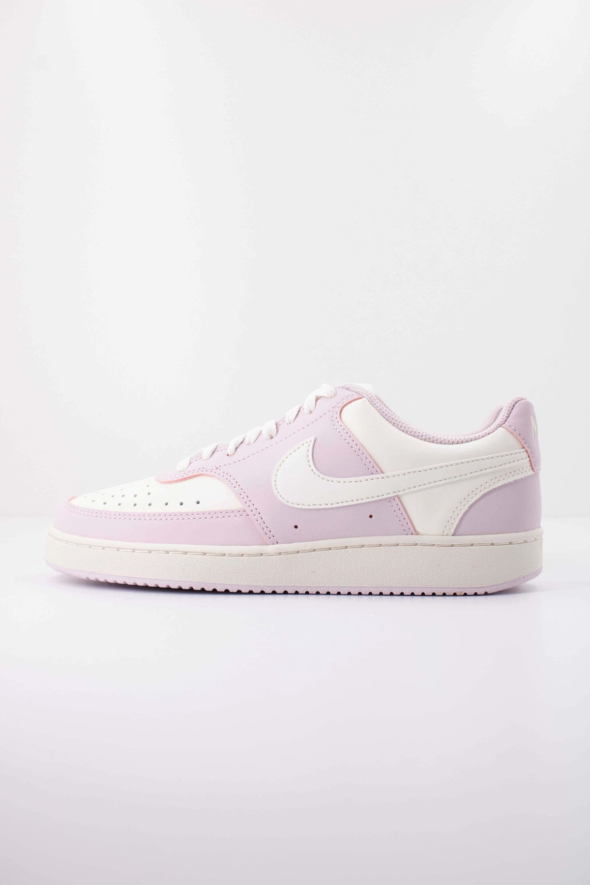 NIKE W NIKE COURT VISION LO P NBK en color VIOLETA (1)