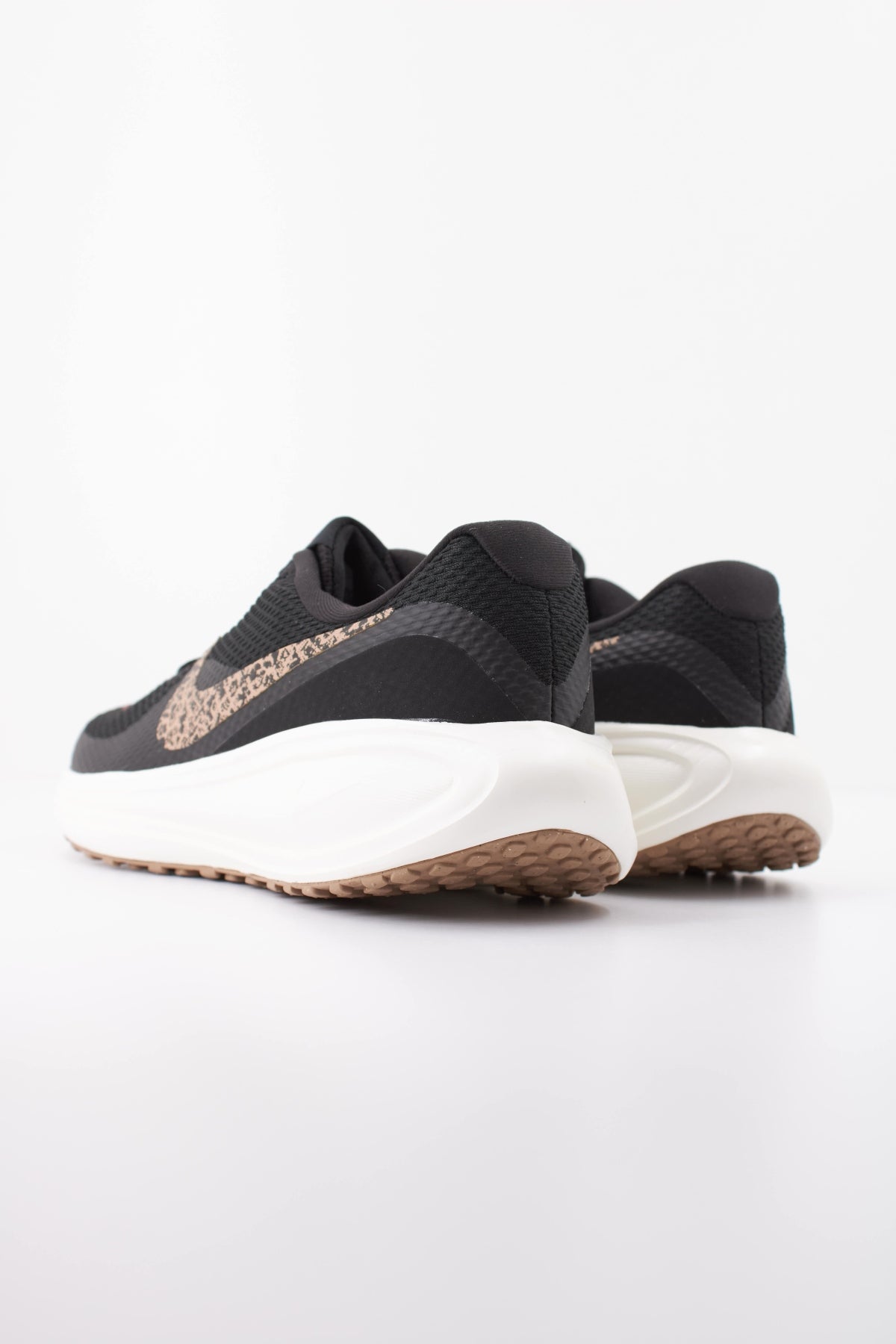 NIKE W NIKE REVOLUTION 8 PRINT en color NEGRO (4)