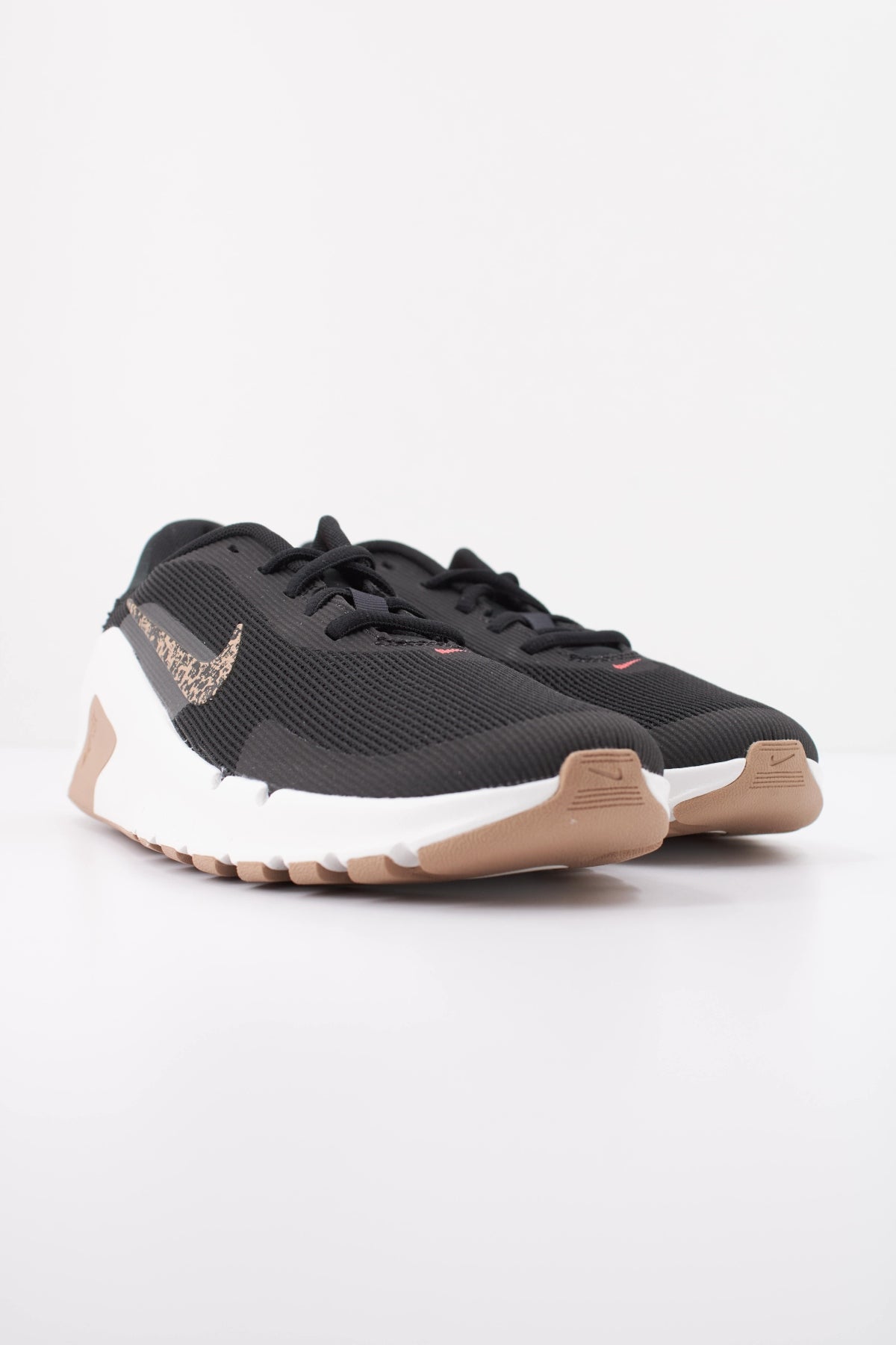 NIKE W FLEX TRAIN PRINT en color NEGRO (2)