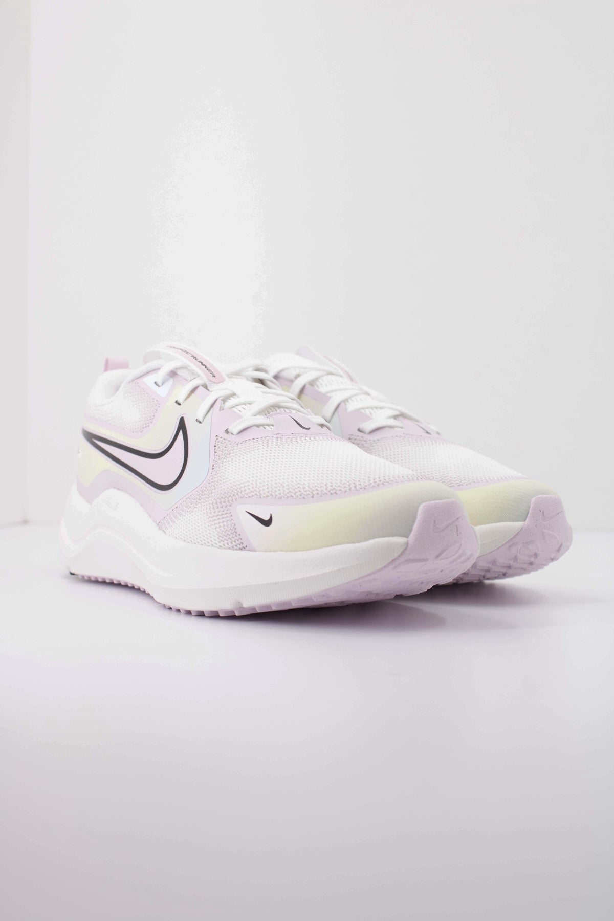 NIKE NIKE COSMIC RUNNER SE 2 GS en color BLANCO (2)