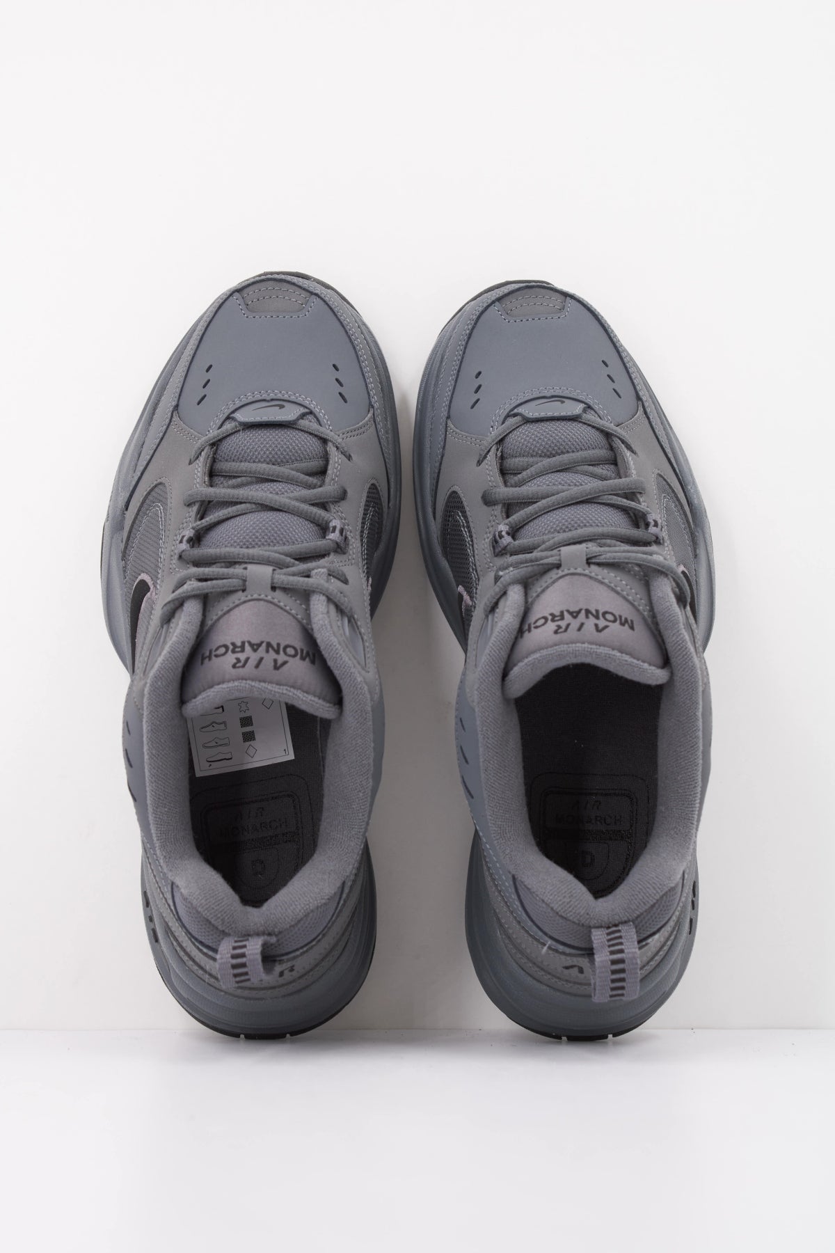 NIKE AIR MONARCH IV en color GRIS (3)