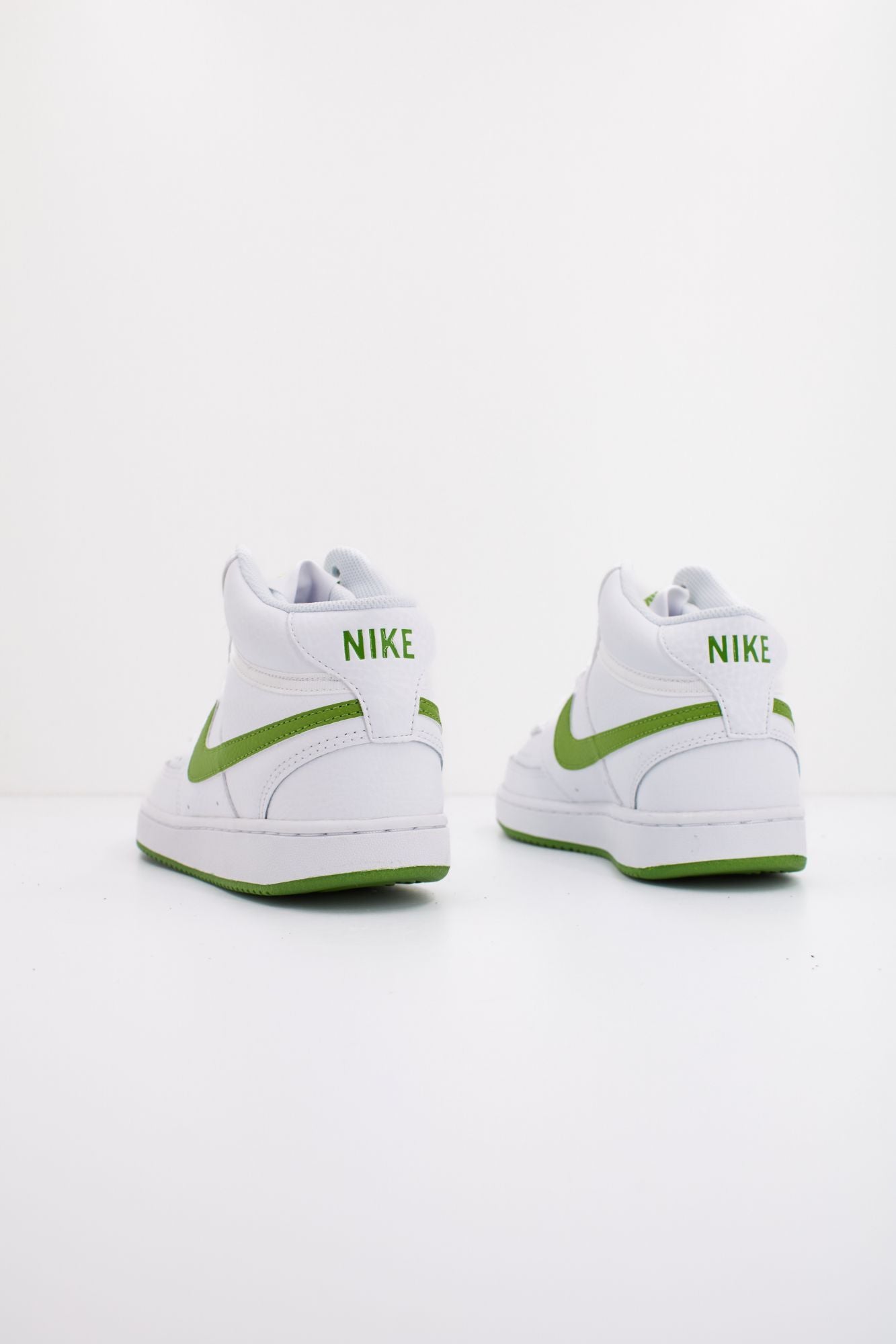 NIKE  COURT VISION MID en color BLANCO (3)